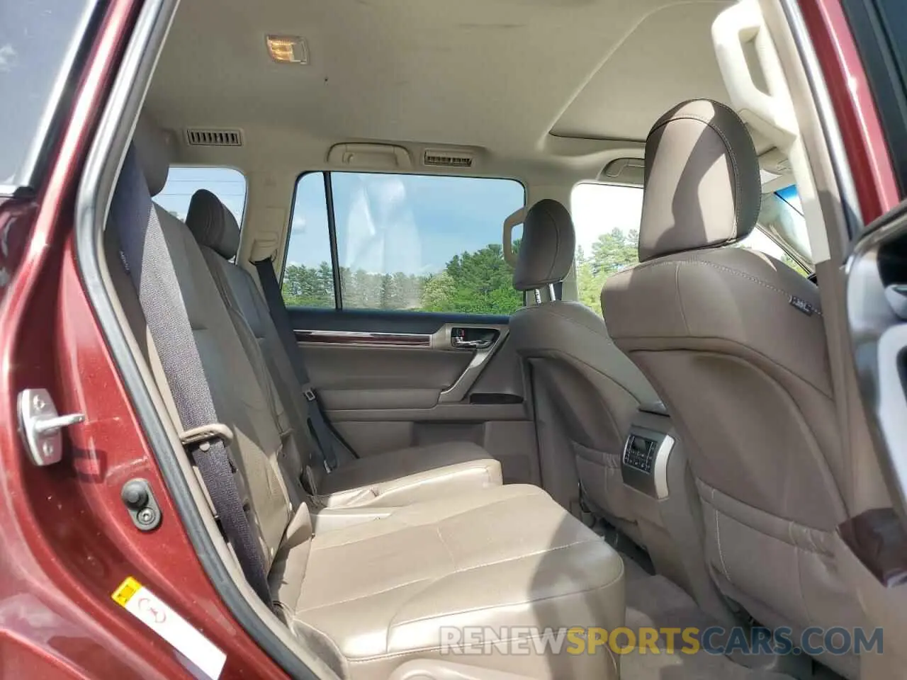11 Photograph of a damaged car JTJBM7FX7K5211323 LEXUS GX 2019