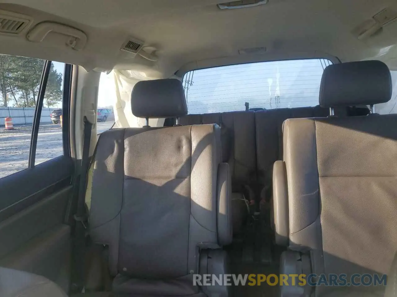 10 Photograph of a damaged car JTJBM7FX7K5218854 LEXUS GX 2019