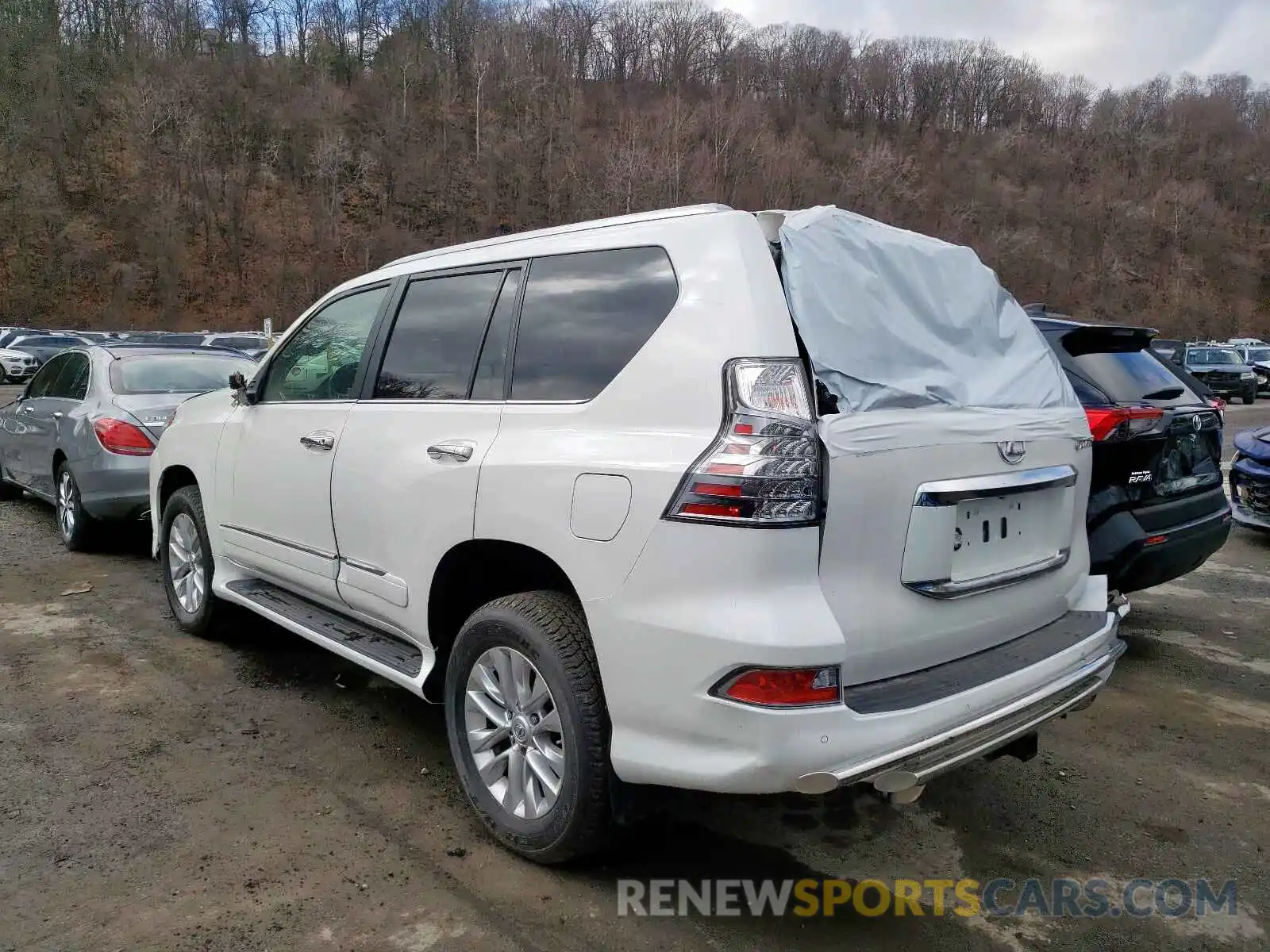 3 Photograph of a damaged car JTJBM7FX8K5226414 LEXUS GX 2019