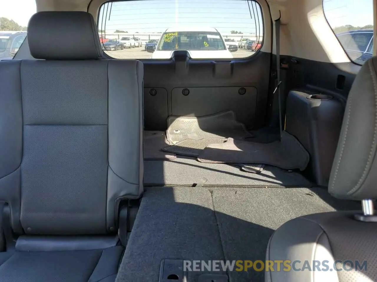 10 Photograph of a damaged car JTJBM7FX8K5236277 LEXUS GX 2019