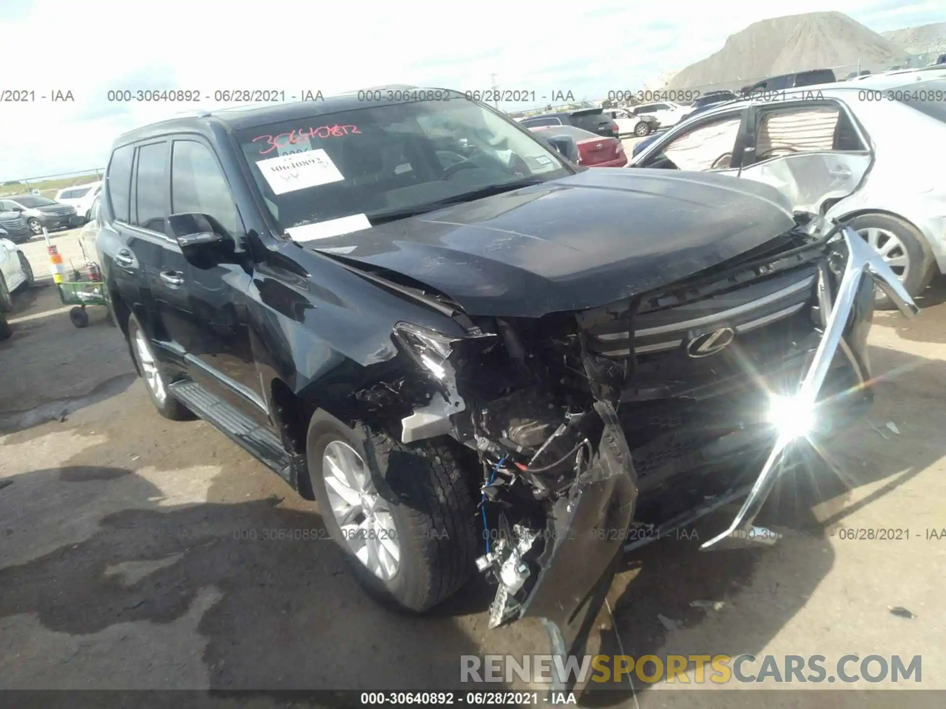 1 Photograph of a damaged car JTJBM7FX8K5240247 LEXUS GX 2019