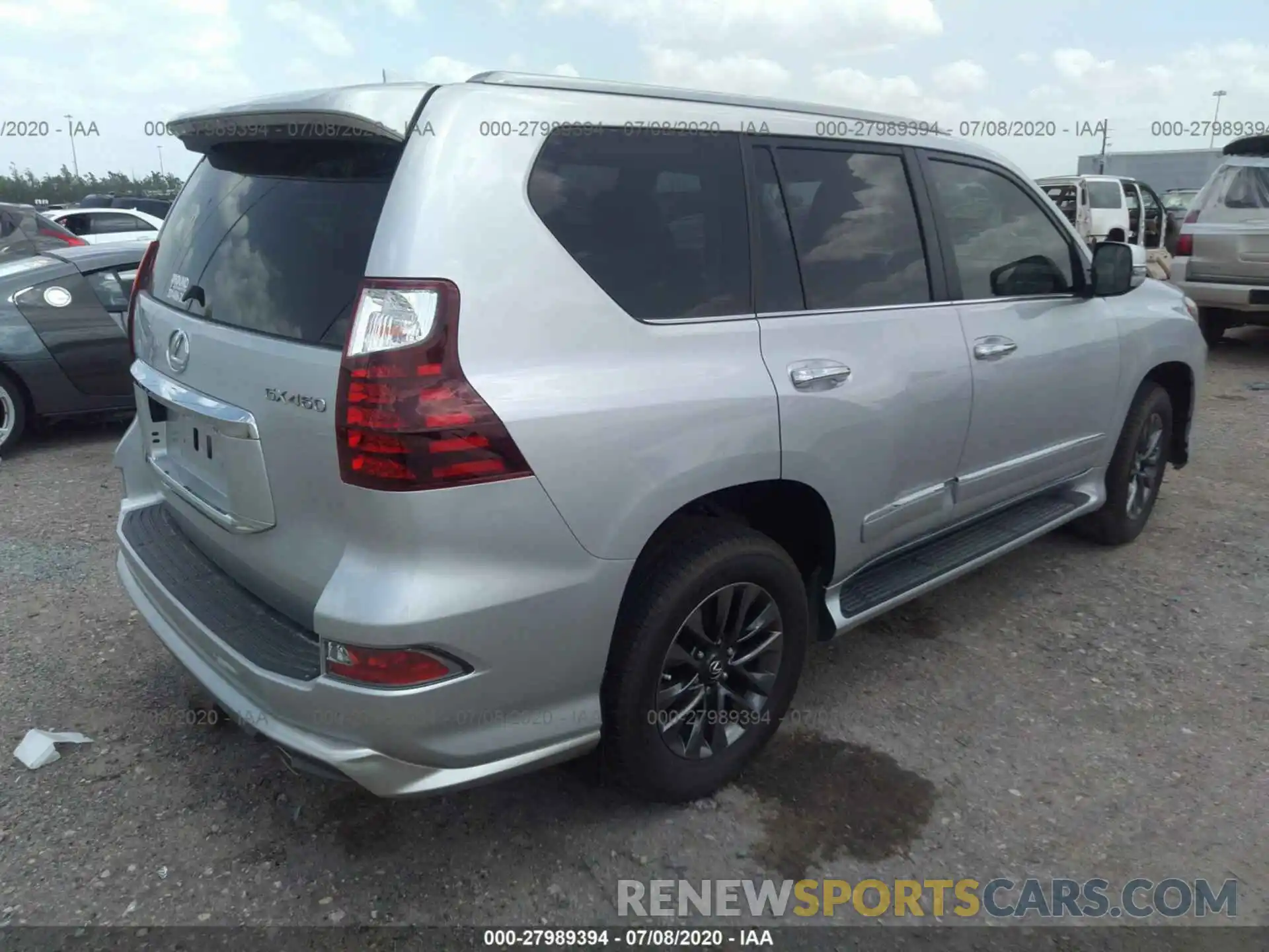 4 Photograph of a damaged car JTJBM7FX9K5228446 LEXUS GX 2019