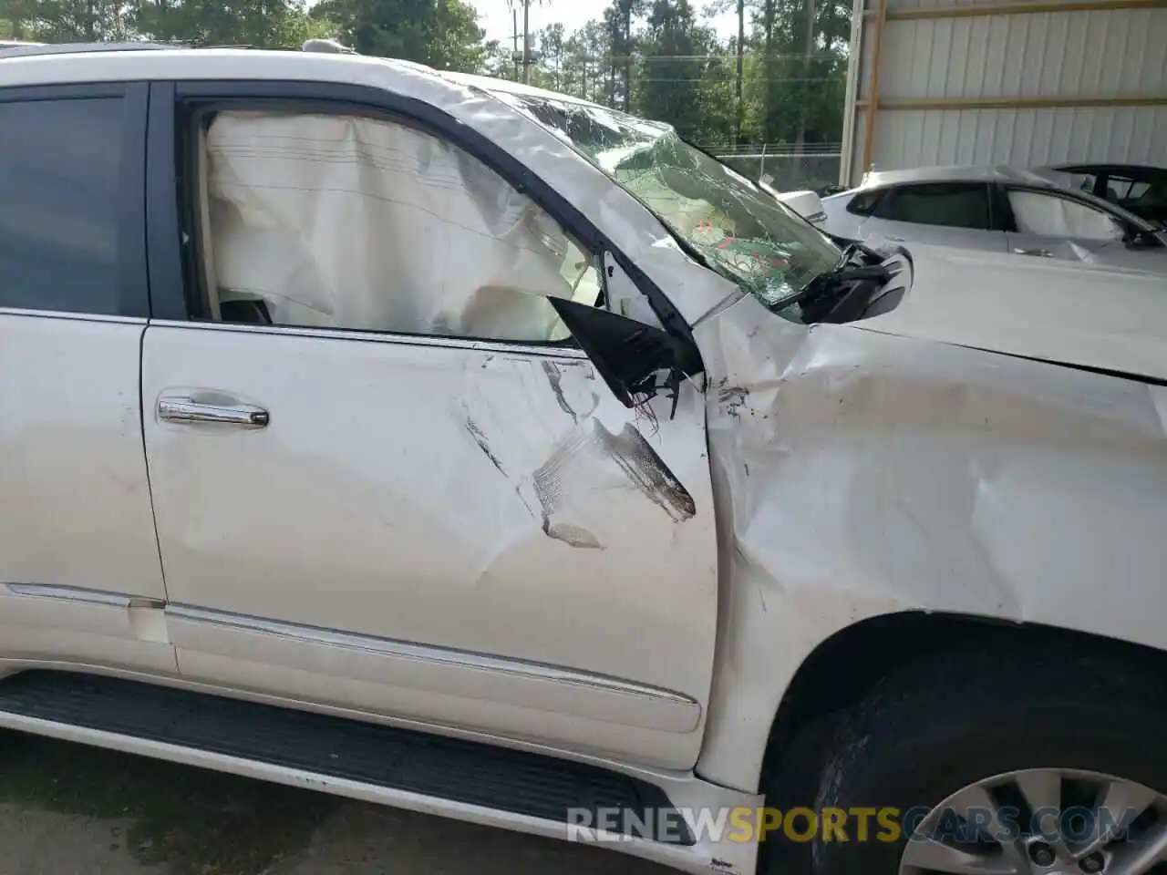 9 Photograph of a damaged car JTJBM7FX9K5236997 LEXUS GX 2019