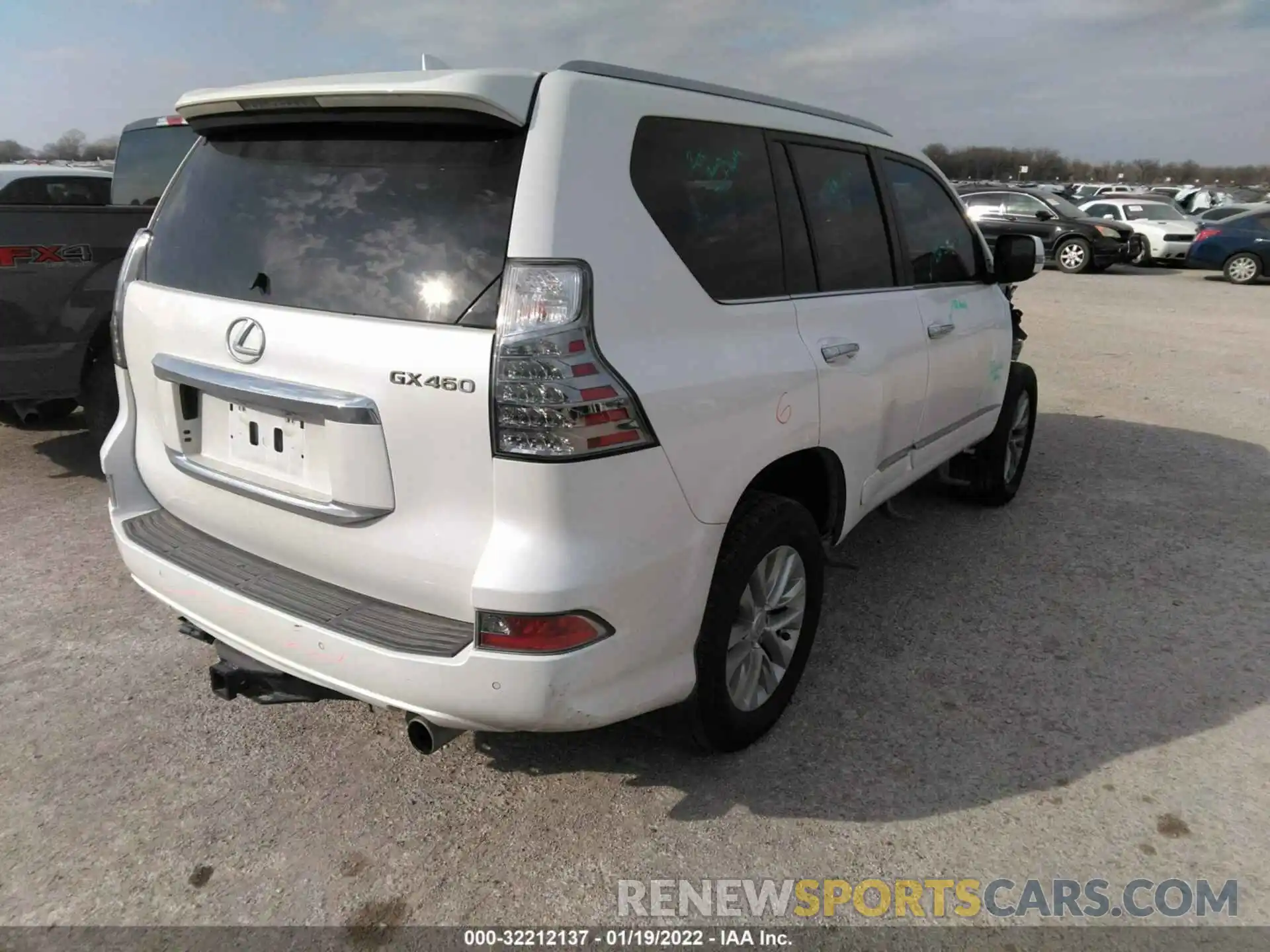 4 Photograph of a damaged car JTJBM7FXXK5221795 LEXUS GX 2019