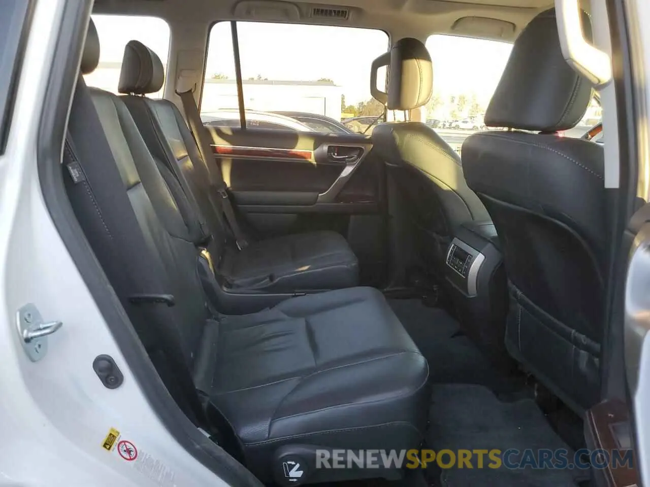 10 Photograph of a damaged car JTJBM7FXXK5229007 LEXUS GX 2019