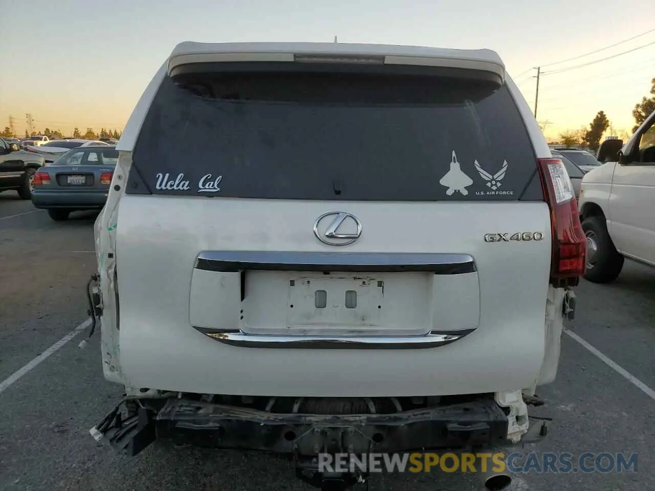6 Photograph of a damaged car JTJBM7FXXK5229007 LEXUS GX 2019