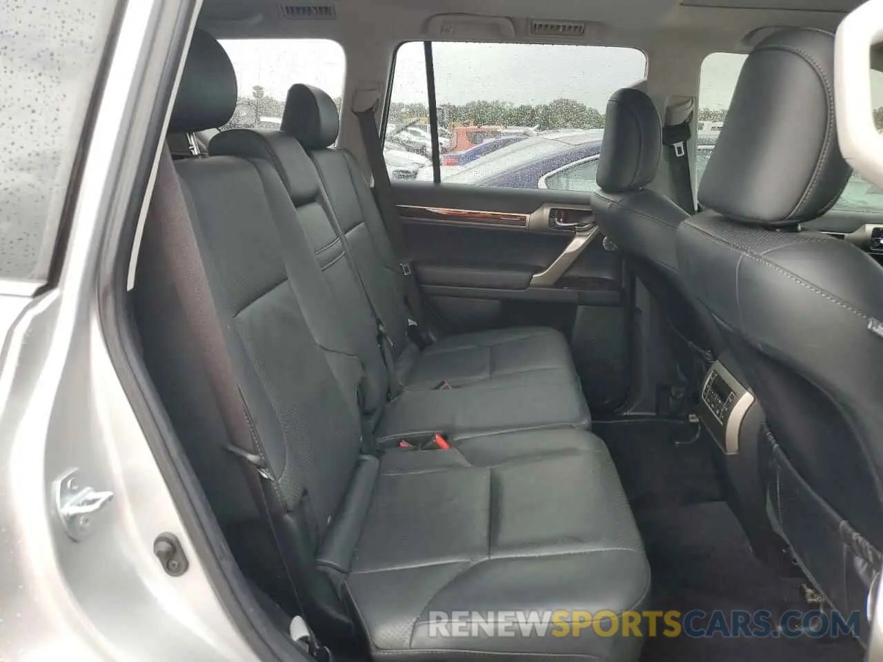 11 Photograph of a damaged car JTJJM7FX6K5239934 LEXUS GX 2019