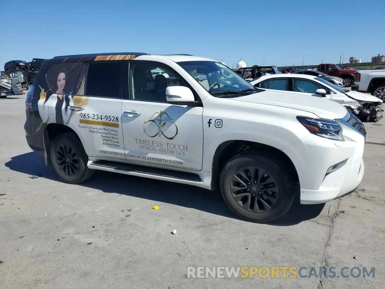4 Photograph of a damaged car JTJAM7BX0L5249365 LEXUS GX 2020