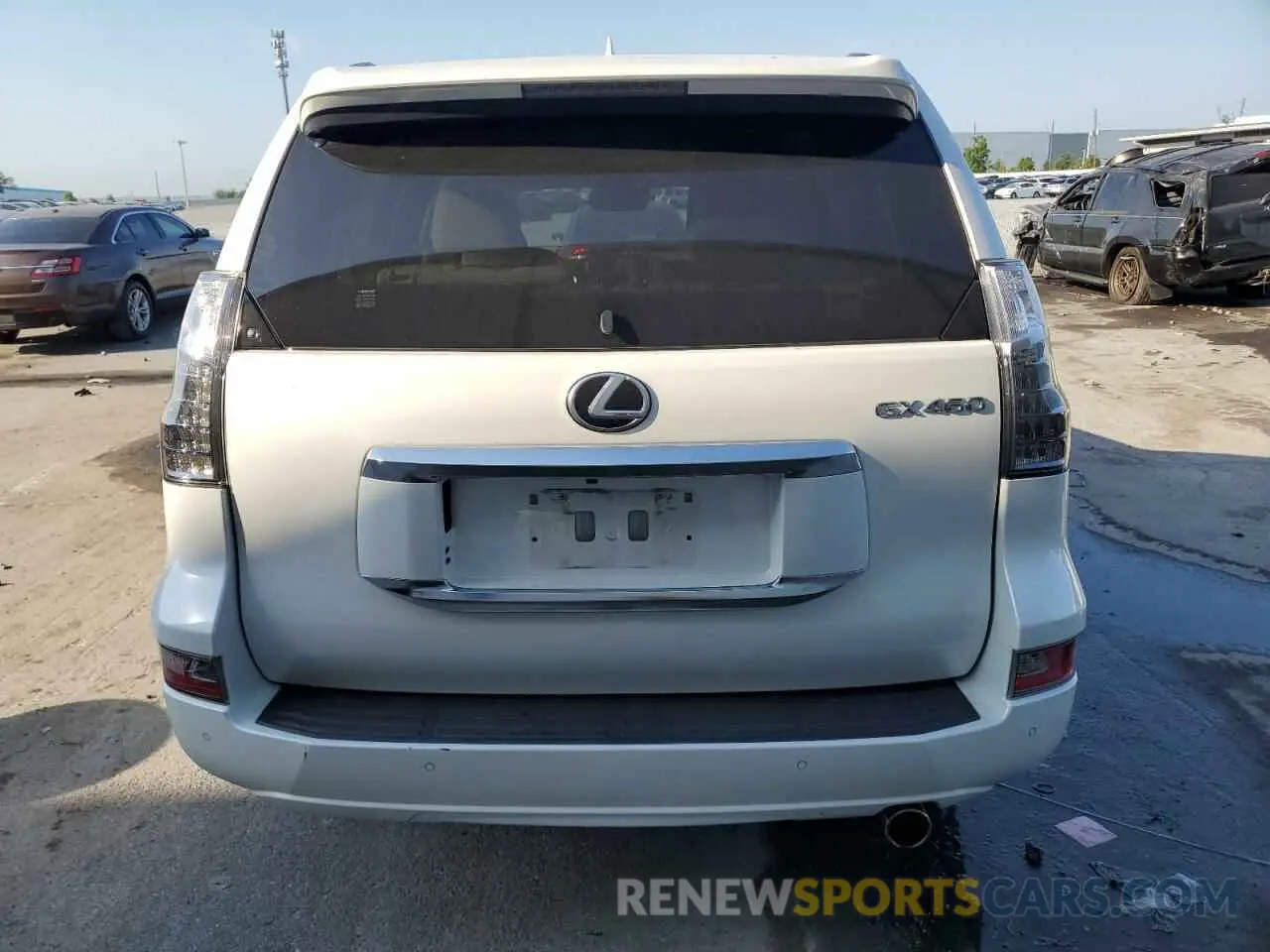 6 Photograph of a damaged car JTJAM7BX3L5255631 LEXUS GX 2020