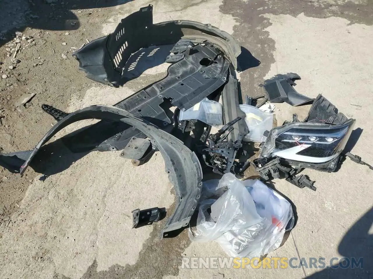 13 Photograph of a damaged car JTJAM7BX3L5267553 LEXUS GX 2020