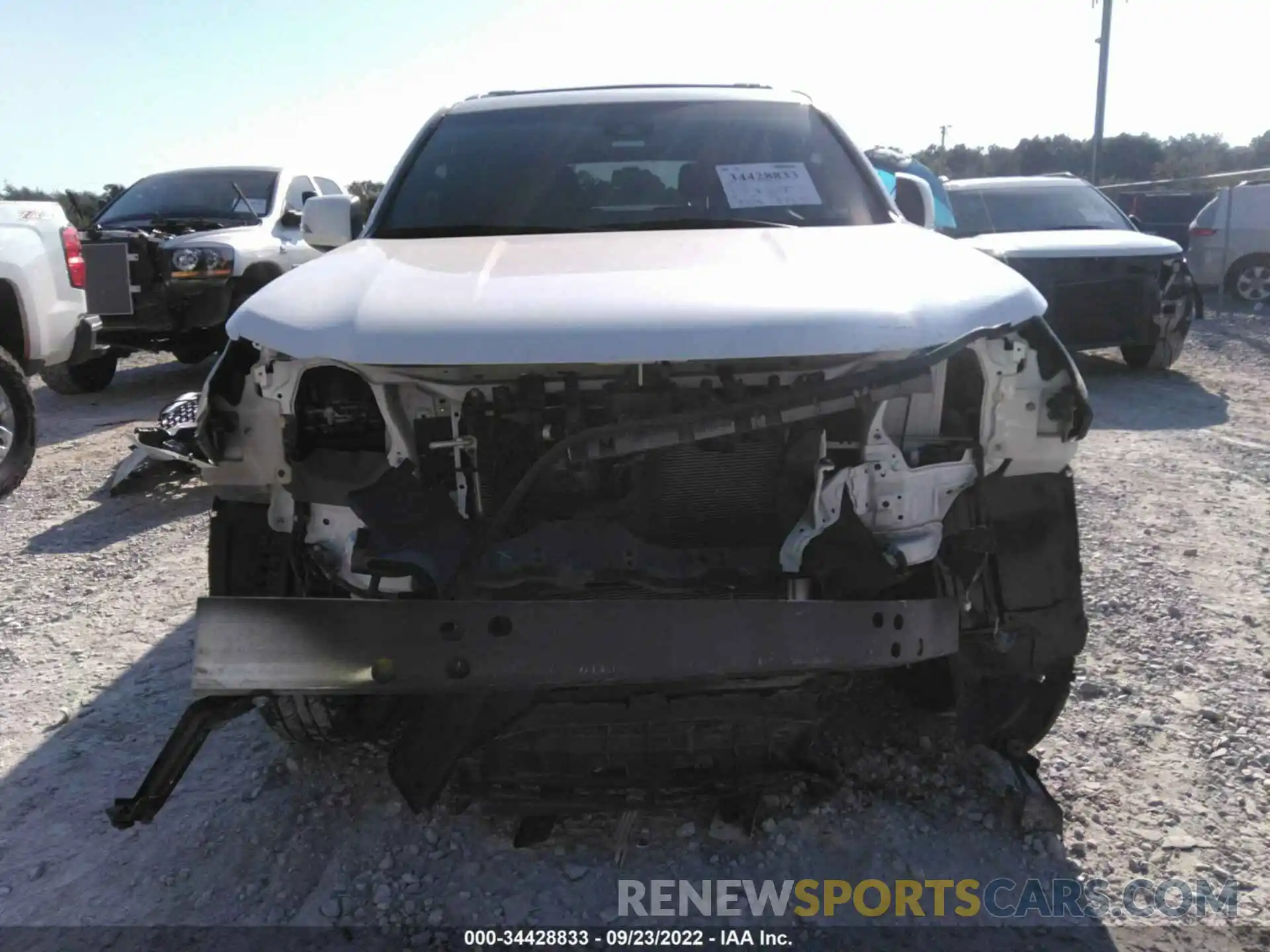 6 Photograph of a damaged car JTJAM7BX4L5249739 LEXUS GX 2020