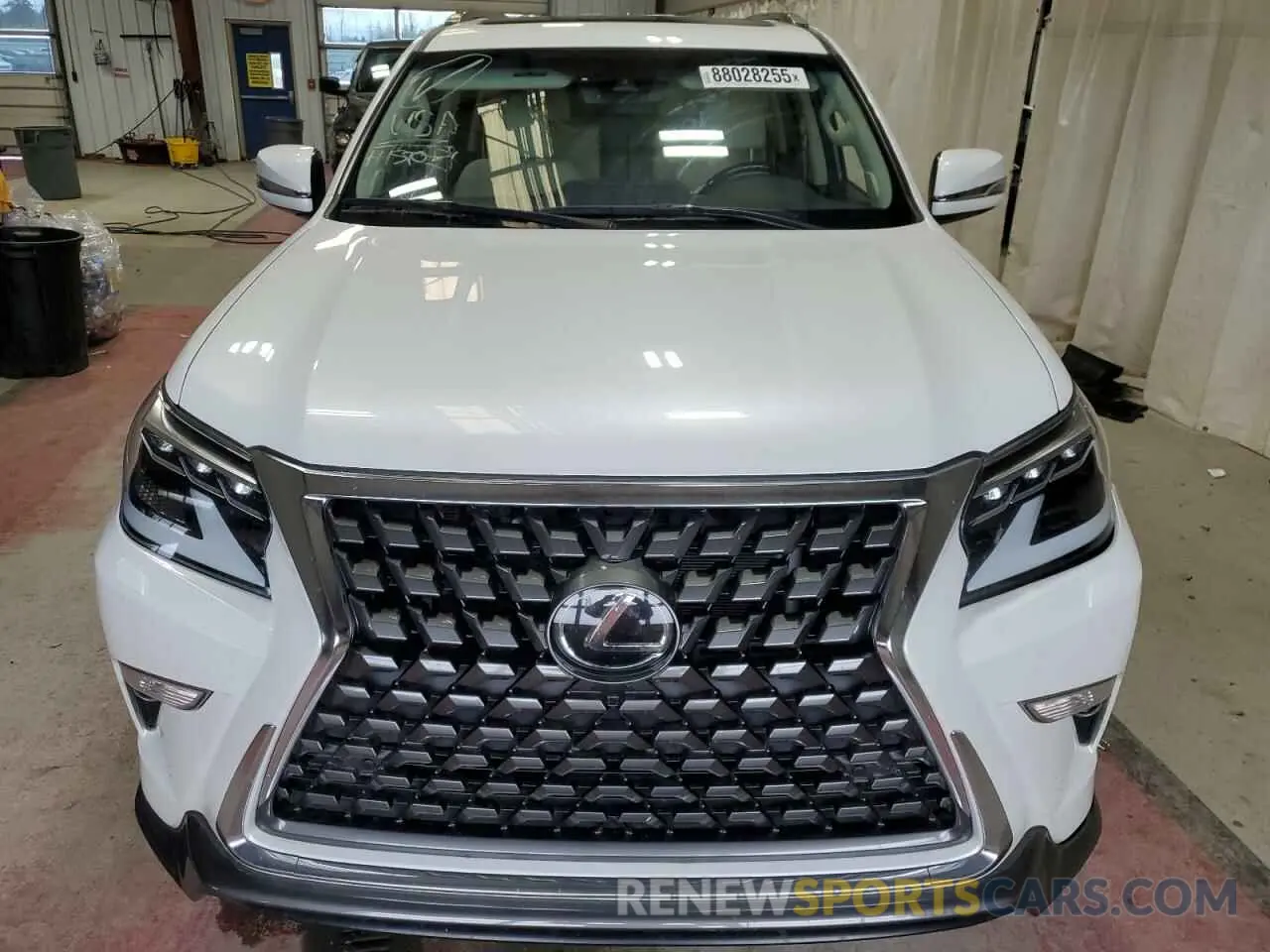 5 Photograph of a damaged car JTJAM7BX4L5266993 LEXUS GX 2020