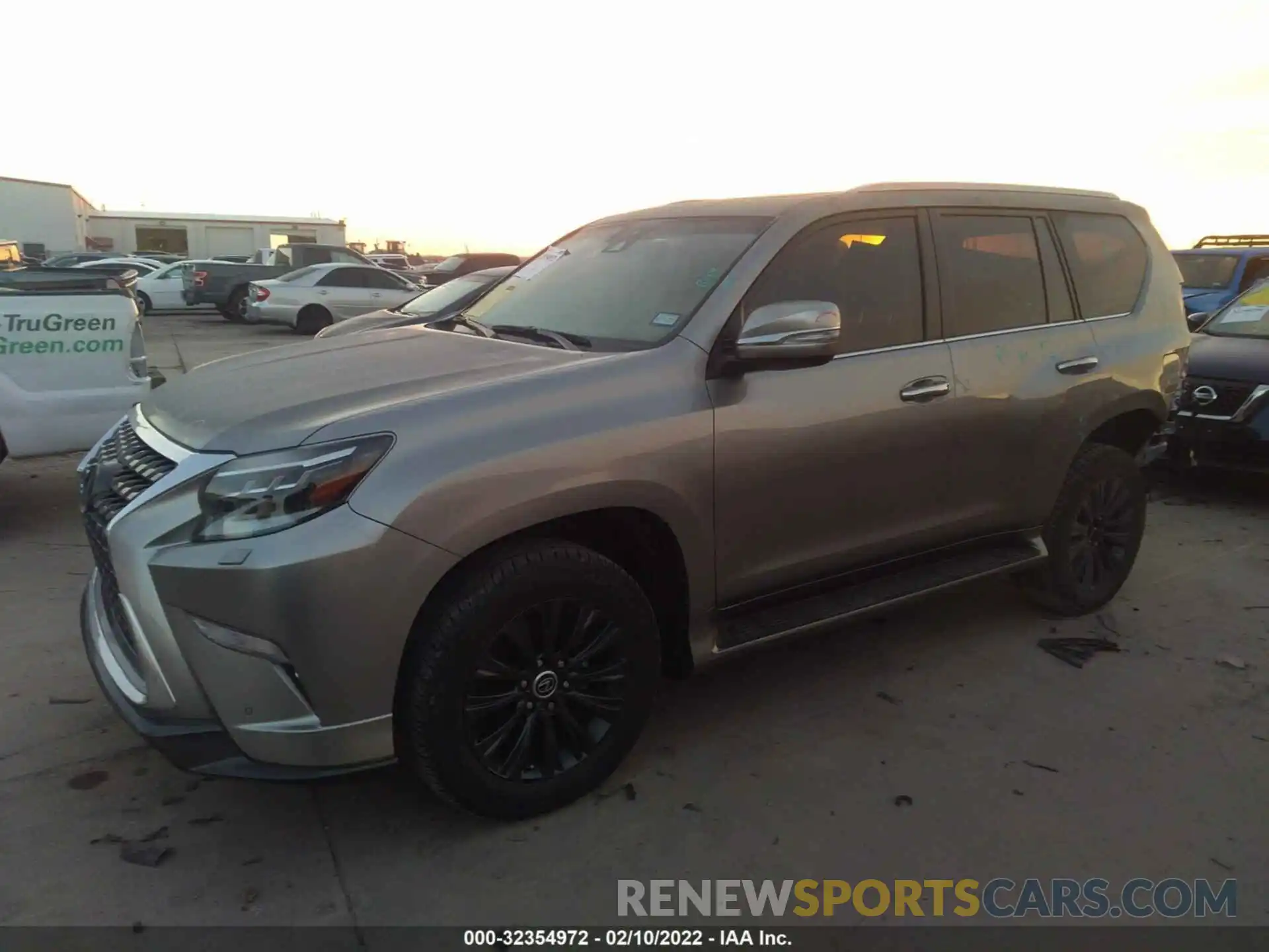 2 Photograph of a damaged car JTJAM7BX8L5260940 LEXUS GX 2020