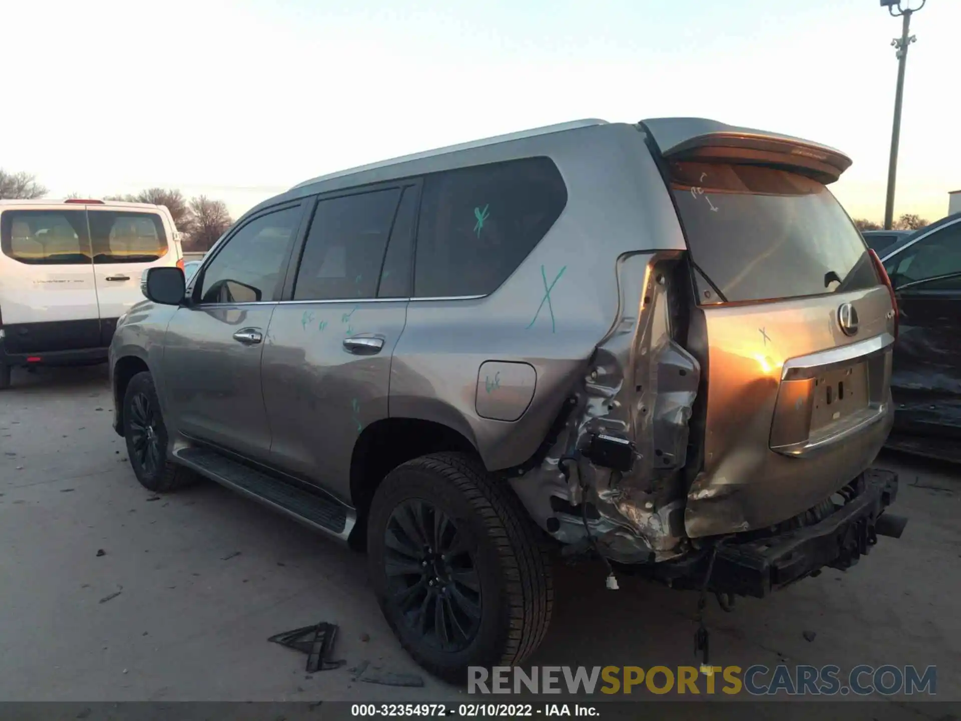 3 Photograph of a damaged car JTJAM7BX8L5260940 LEXUS GX 2020