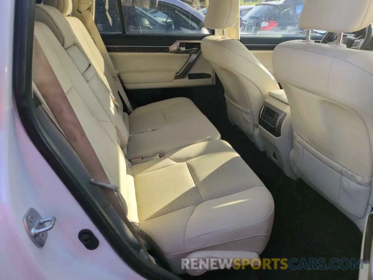 11 Photograph of a damaged car JTJAM7BX1M5271666 LEXUS GX 2021