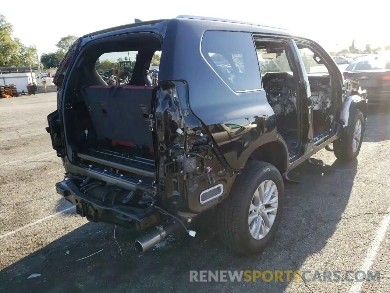 4 Photograph of a damaged car JTJAM7BX4M5270558 LEXUS GX 2021