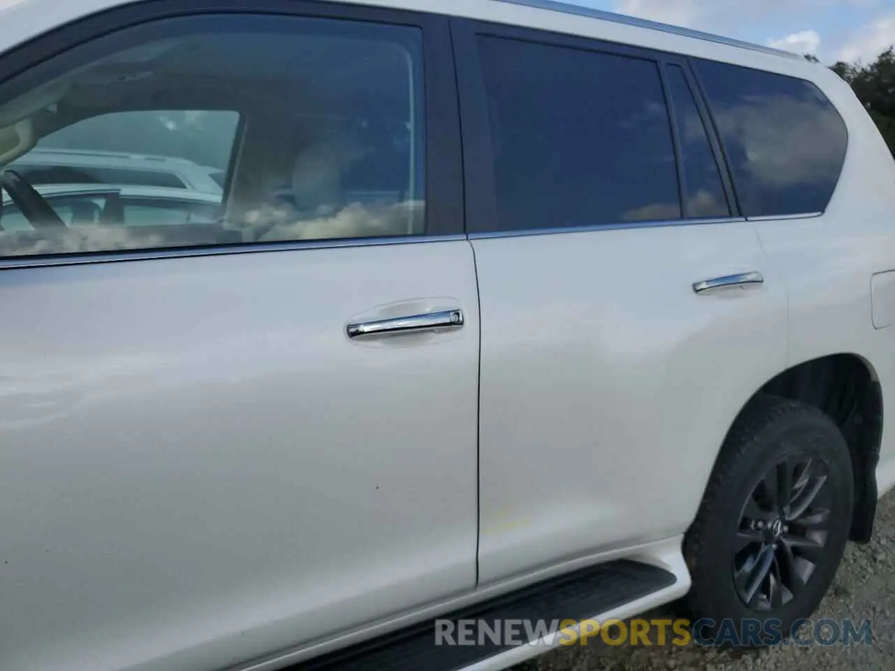 13 Photograph of a damaged car JTJAM7BX5M5271346 LEXUS GX 2021