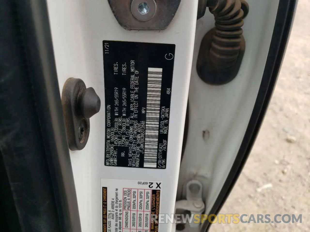 13 Photograph of a damaged car JTJAM7BX3N5312848 LEXUS GX 2022