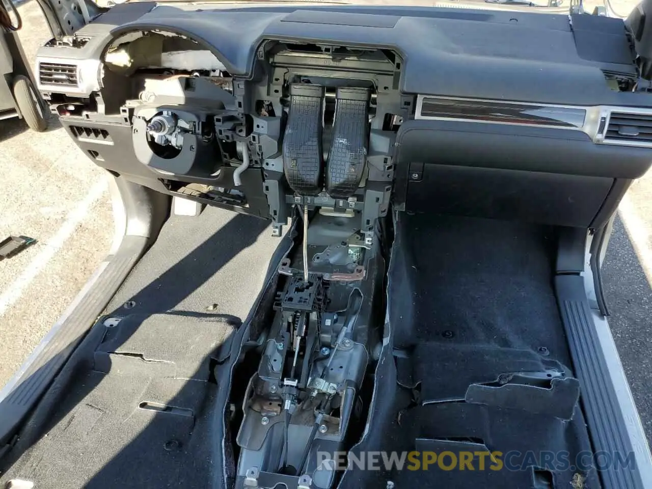 8 Photograph of a damaged car JTJAM7BX3N5322442 LEXUS GX 2022