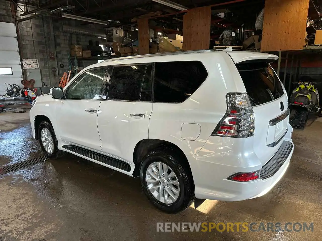 4 Photograph of a damaged car JTJAM7BX0P5354526 LEXUS GX 2023