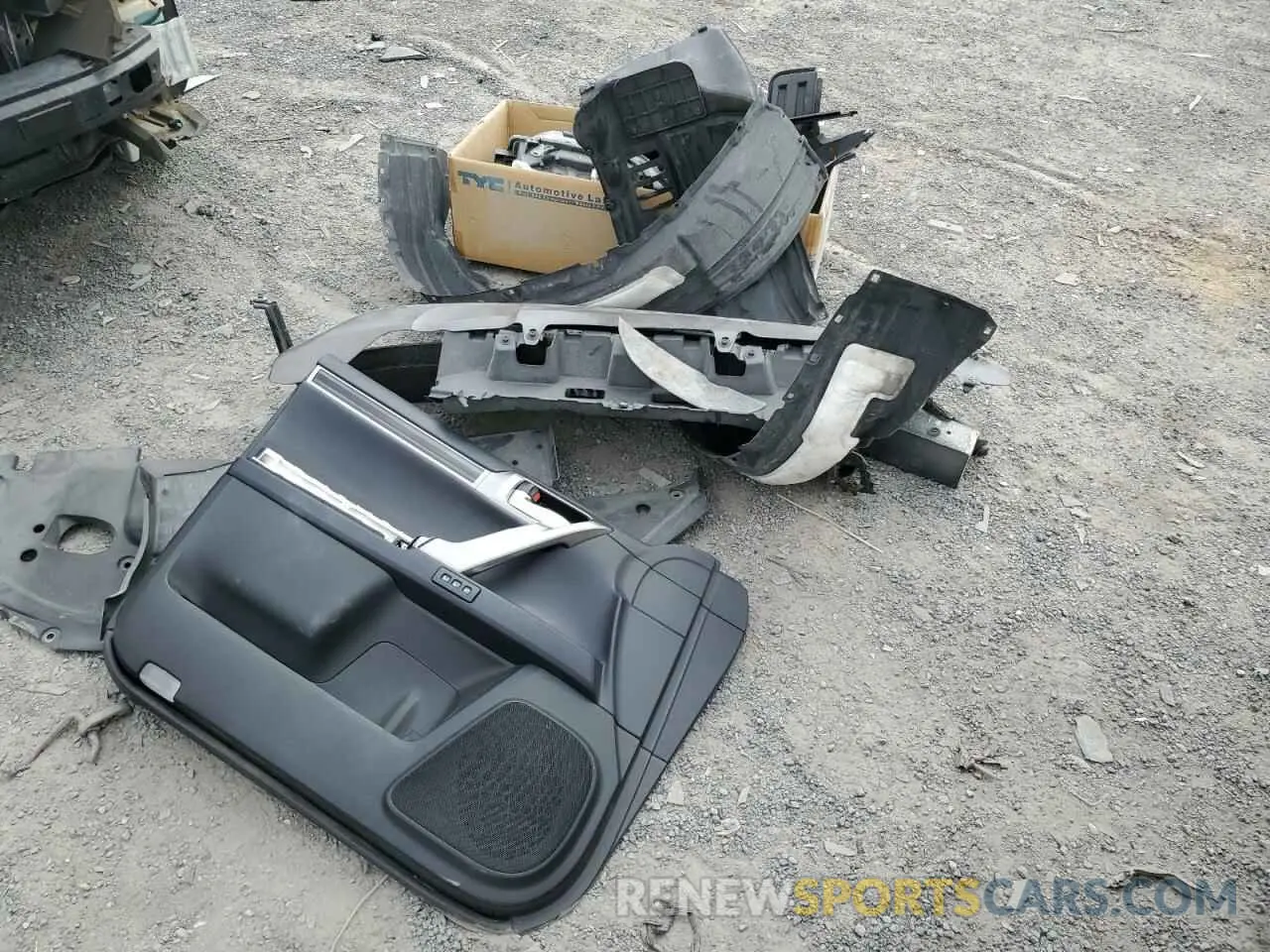 13 Photograph of a damaged car JTJAM7BX9P5341614 LEXUS GX 2023