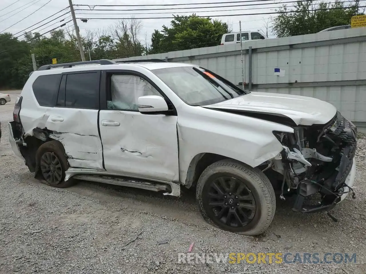 4 Photograph of a damaged car JTJSM7BX2P5344665 LEXUS GX 2023