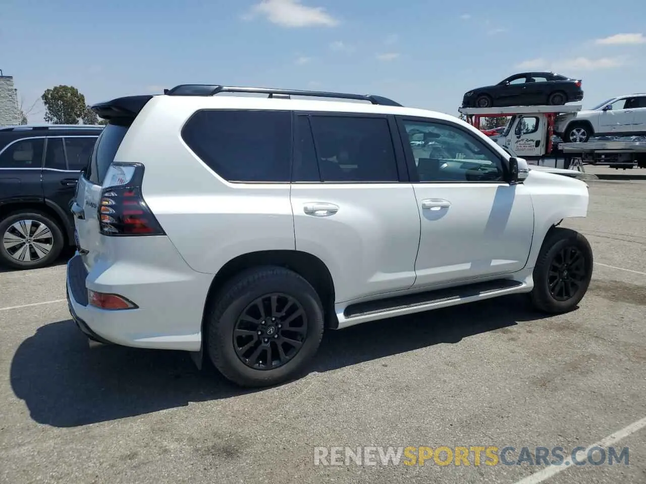 3 Photograph of a damaged car JTJSM7BX6P5342949 LEXUS GX 2023