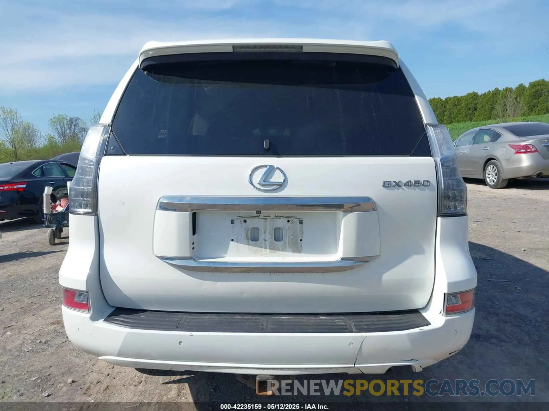17 Photograph of a damaged car JTJBM7FX0K5224981 LEXUS GX 460 2019