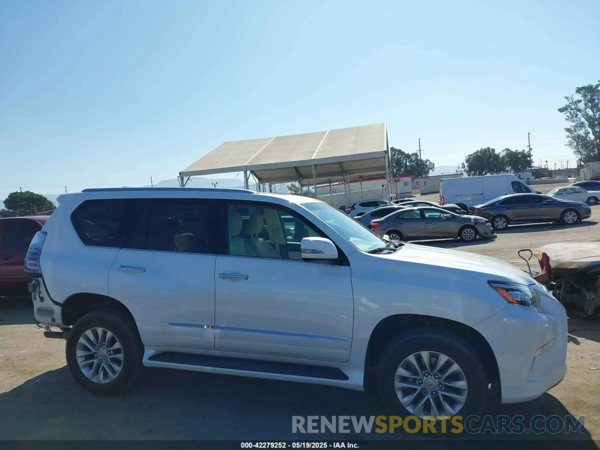 14 Photograph of a damaged car JTJBM7FX0K5234426 LEXUS GX 460 2019