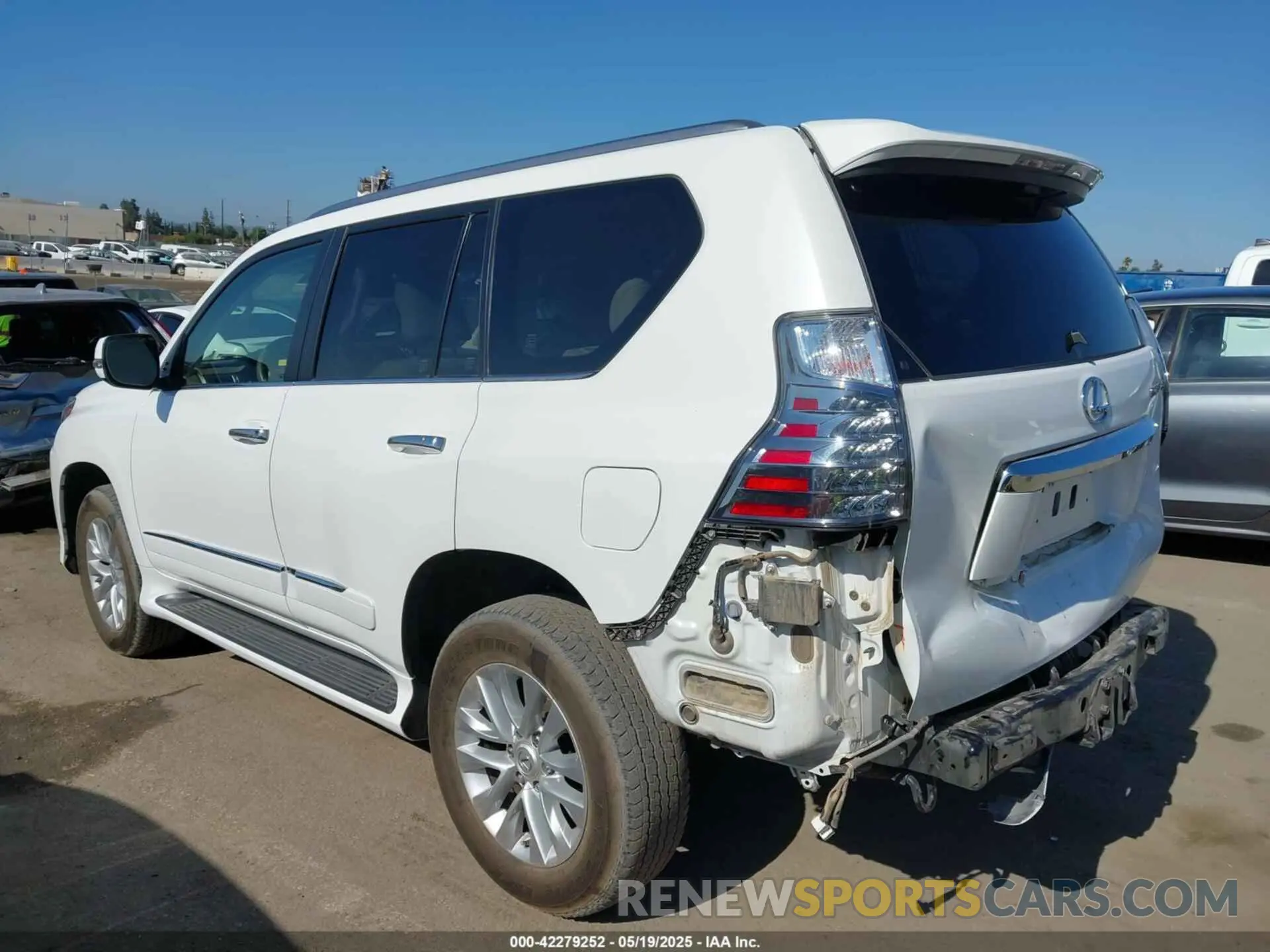 3 Photograph of a damaged car JTJBM7FX0K5234426 LEXUS GX 460 2019