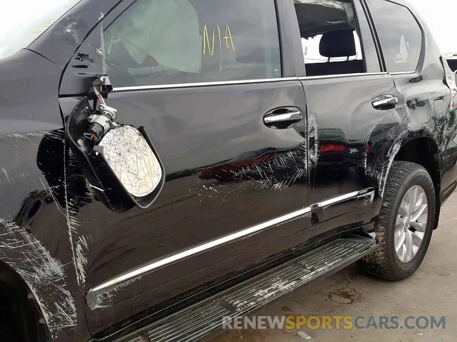 9 Photograph of a damaged car JTJBM7FX1K5212399 LEXUS GX 460 2019