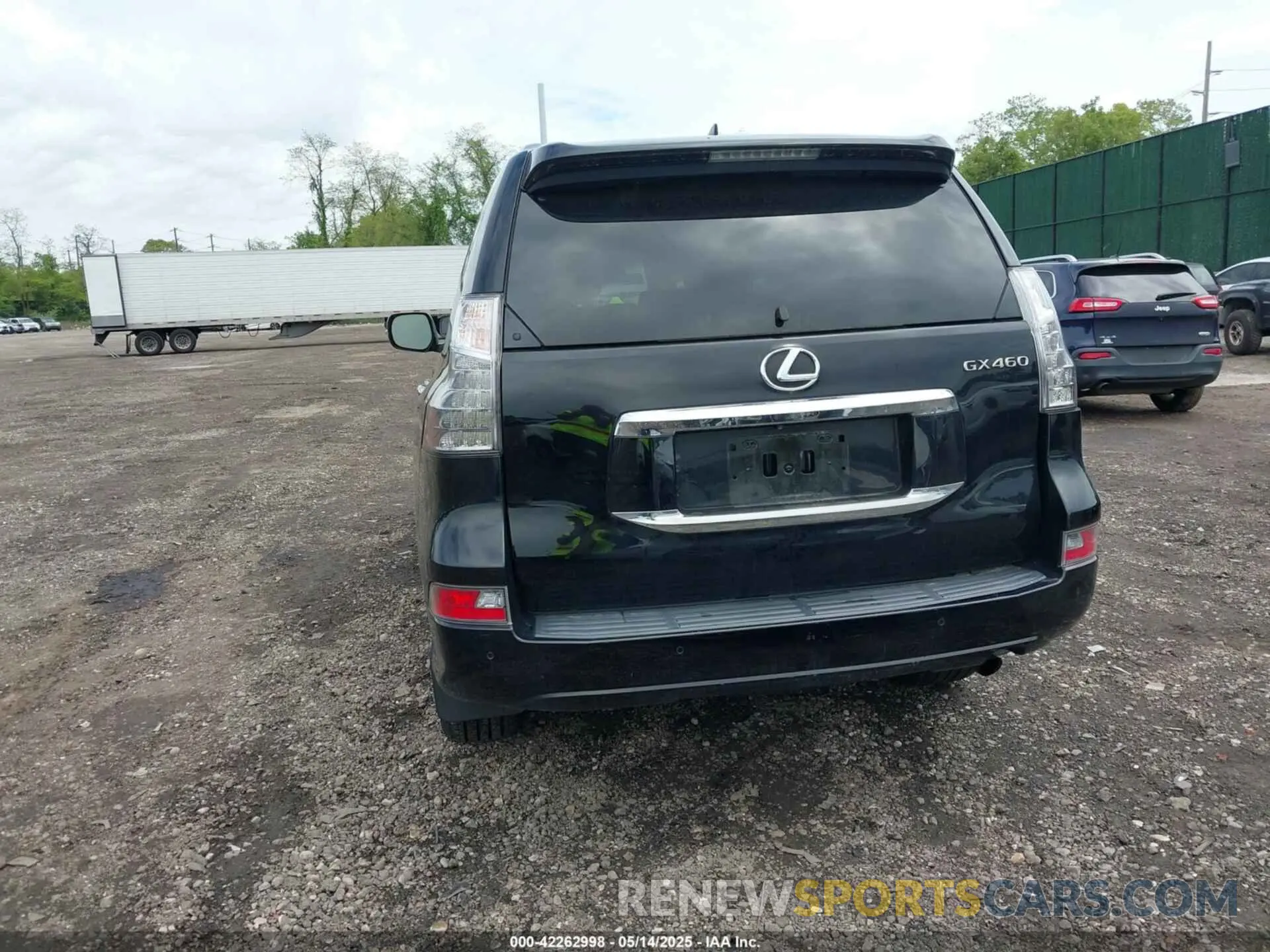 16 Photograph of a damaged car JTJBM7FX1K5225329 LEXUS GX 460 2019