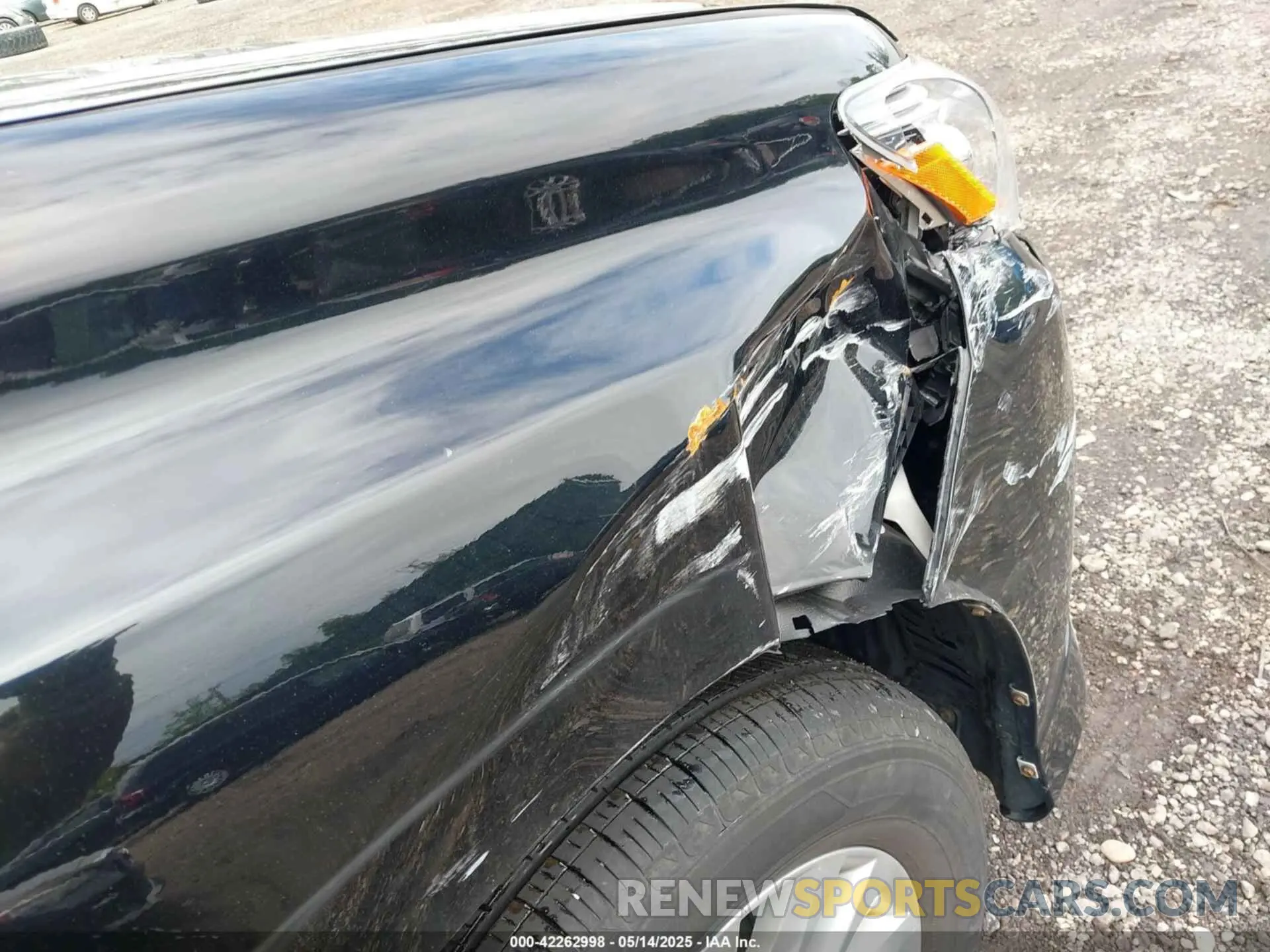 18 Photograph of a damaged car JTJBM7FX1K5225329 LEXUS GX 460 2019