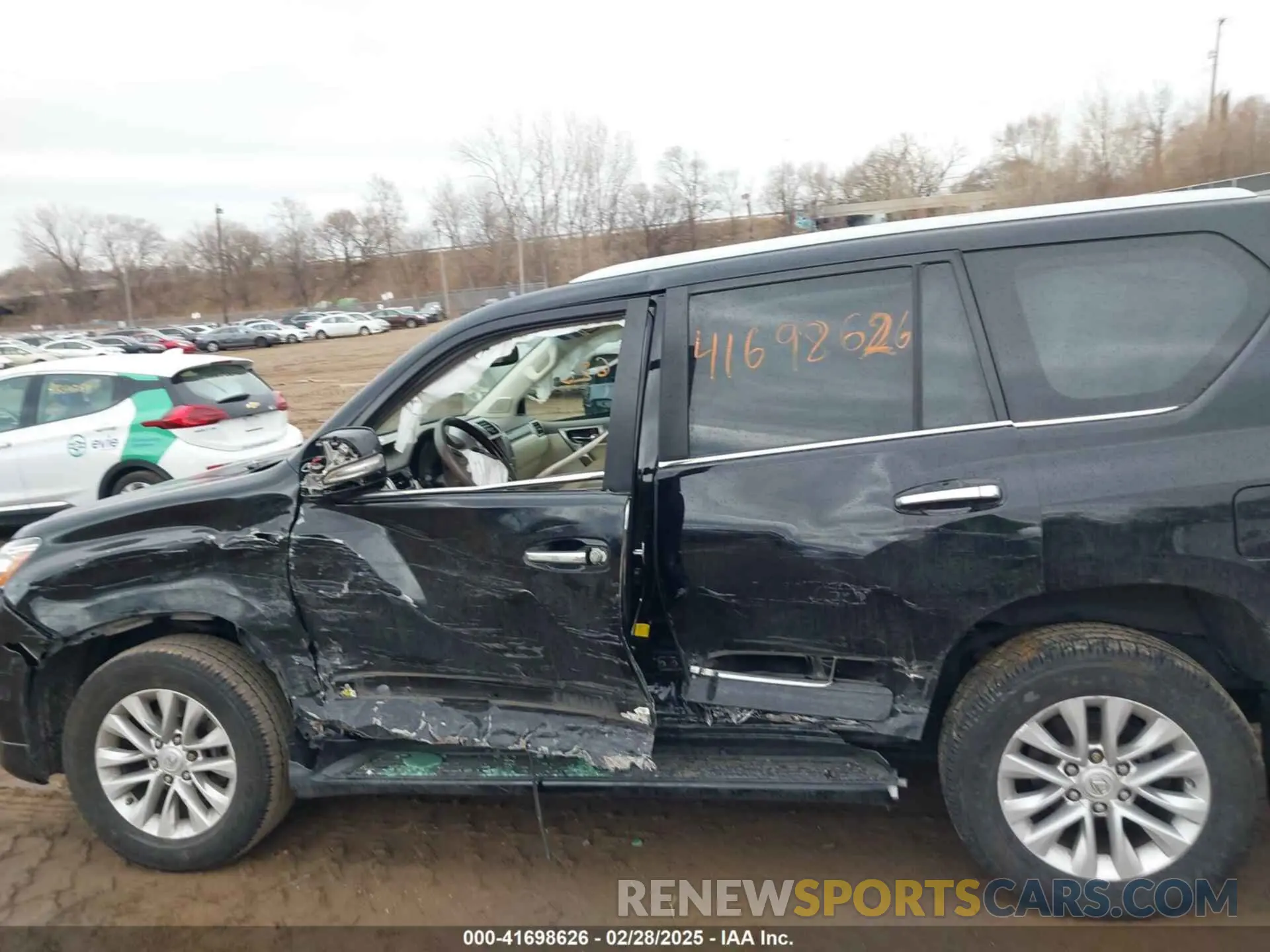14 Photograph of a damaged car JTJBM7FX1K5234807 LEXUS GX 460 2019