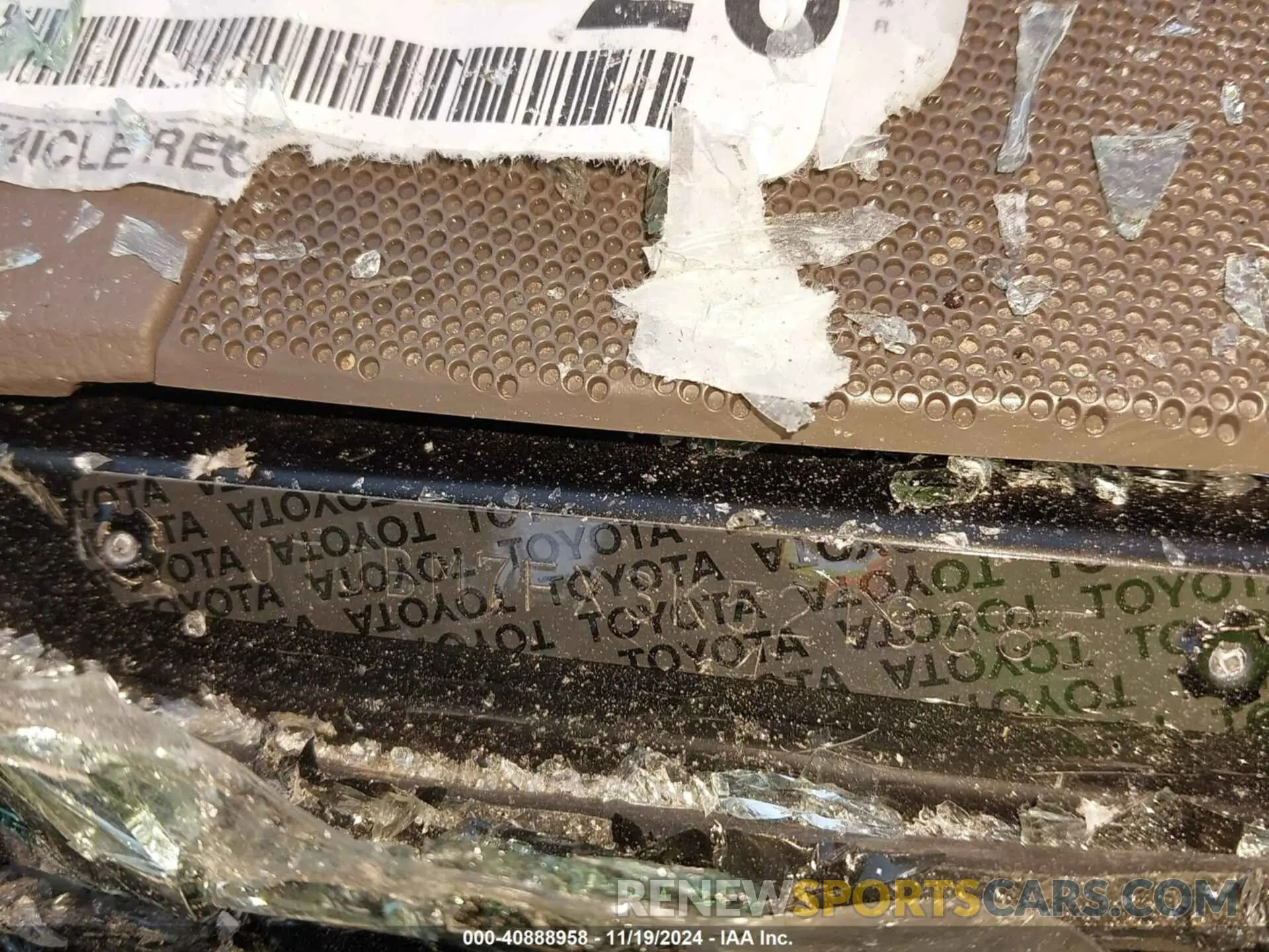 9 Photograph of a damaged car JTJBM7FX3K5219385 LEXUS GX 460 2019