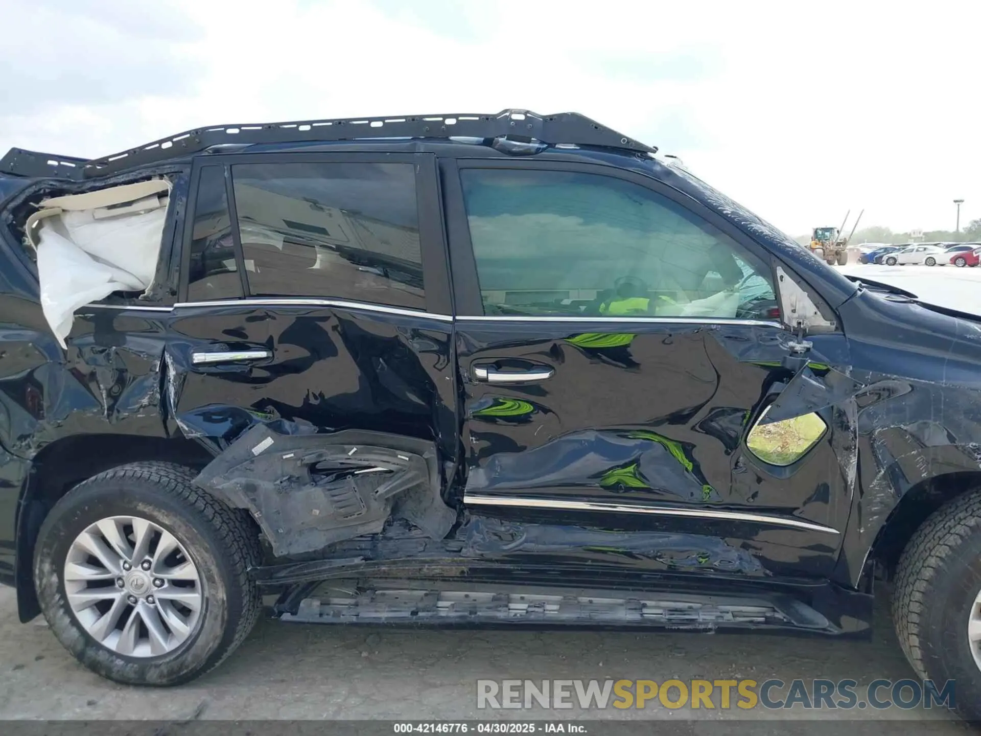 12 Photograph of a damaged car JTJBM7FX6K5223401 LEXUS GX 460 2019