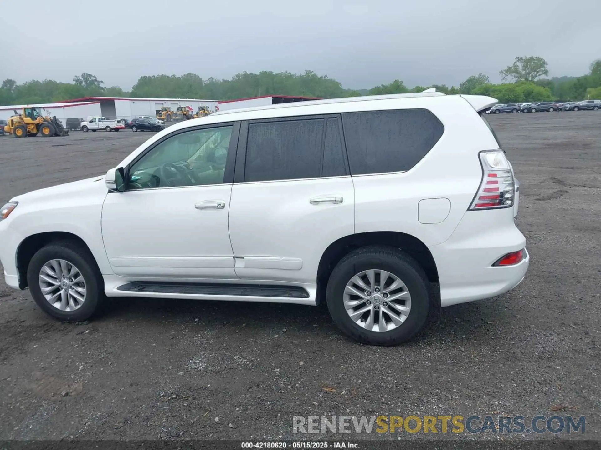 14 Photograph of a damaged car JTJBM7FX8K5233766 LEXUS GX 460 2019