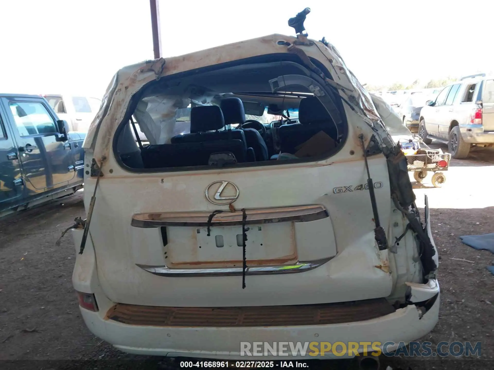 17 Photograph of a damaged car JTJBM7FX8K5235114 LEXUS GX 460 2019