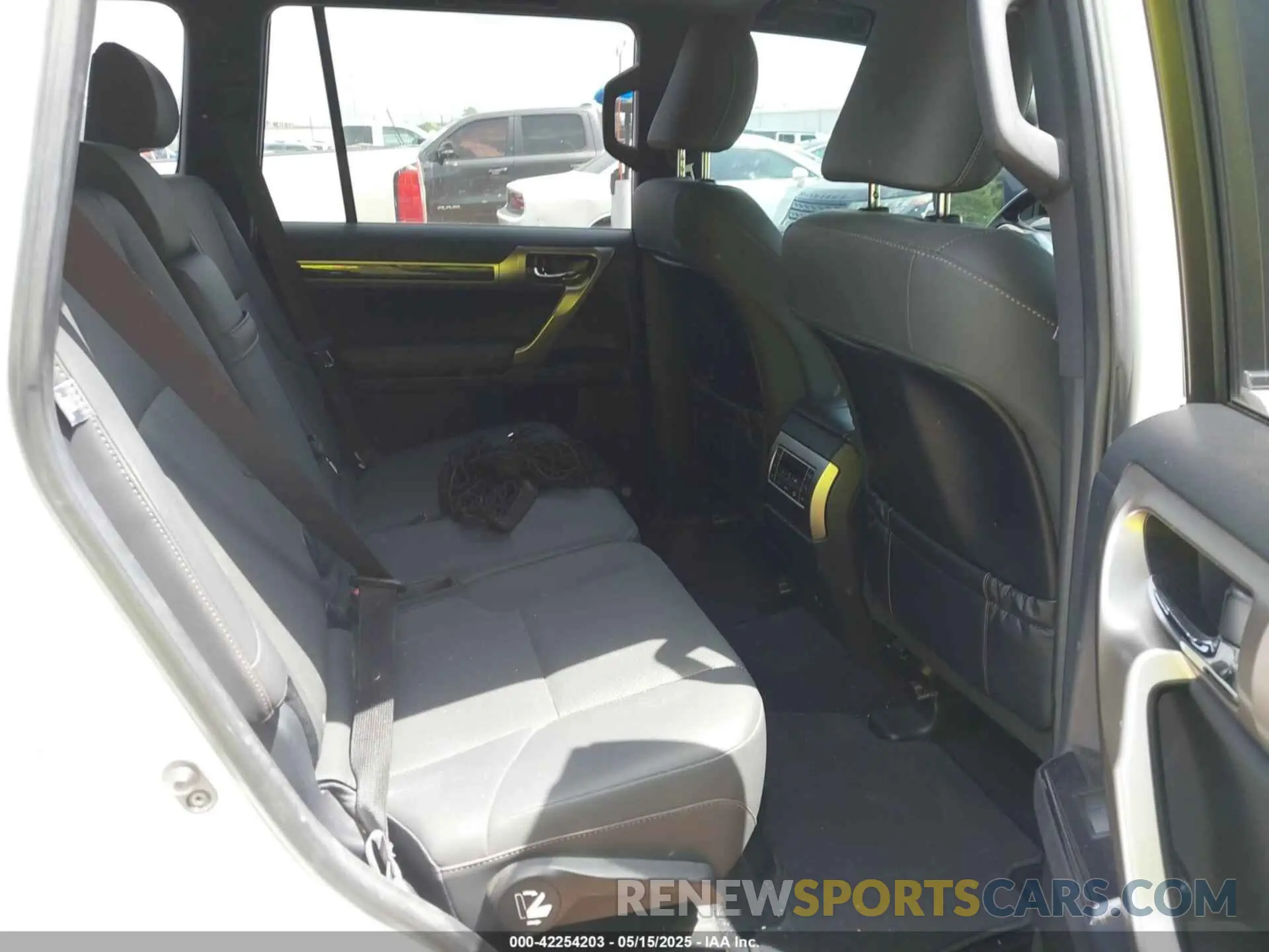 8 Photograph of a damaged car JTJAM7BX2L5263445 LEXUS GX 460 2020
