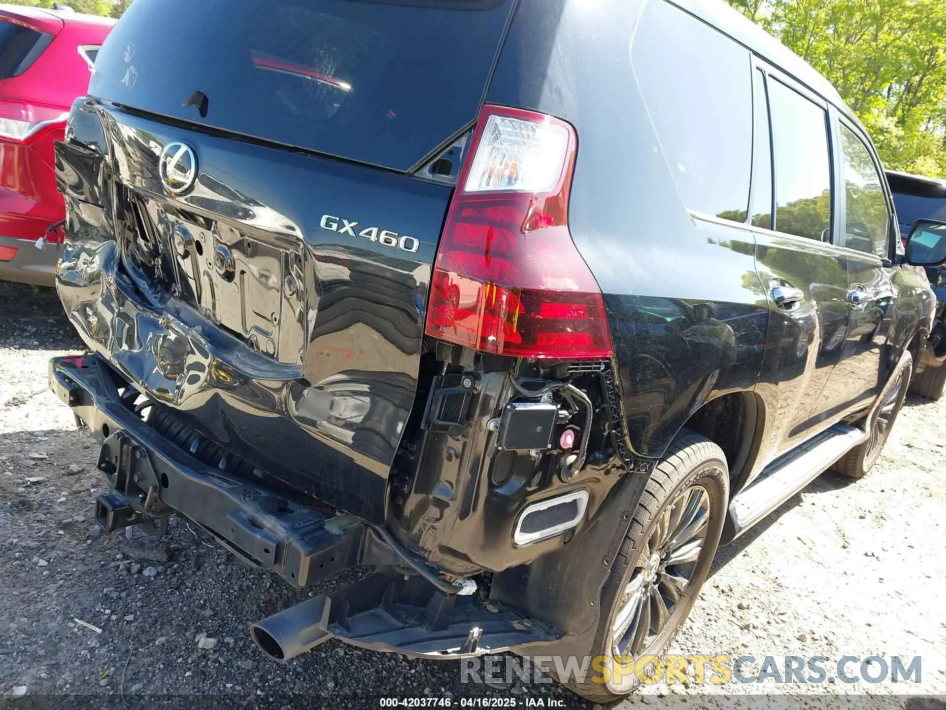 4 Photograph of a damaged car JTJAM7BX4L5252978 LEXUS GX 460 2020