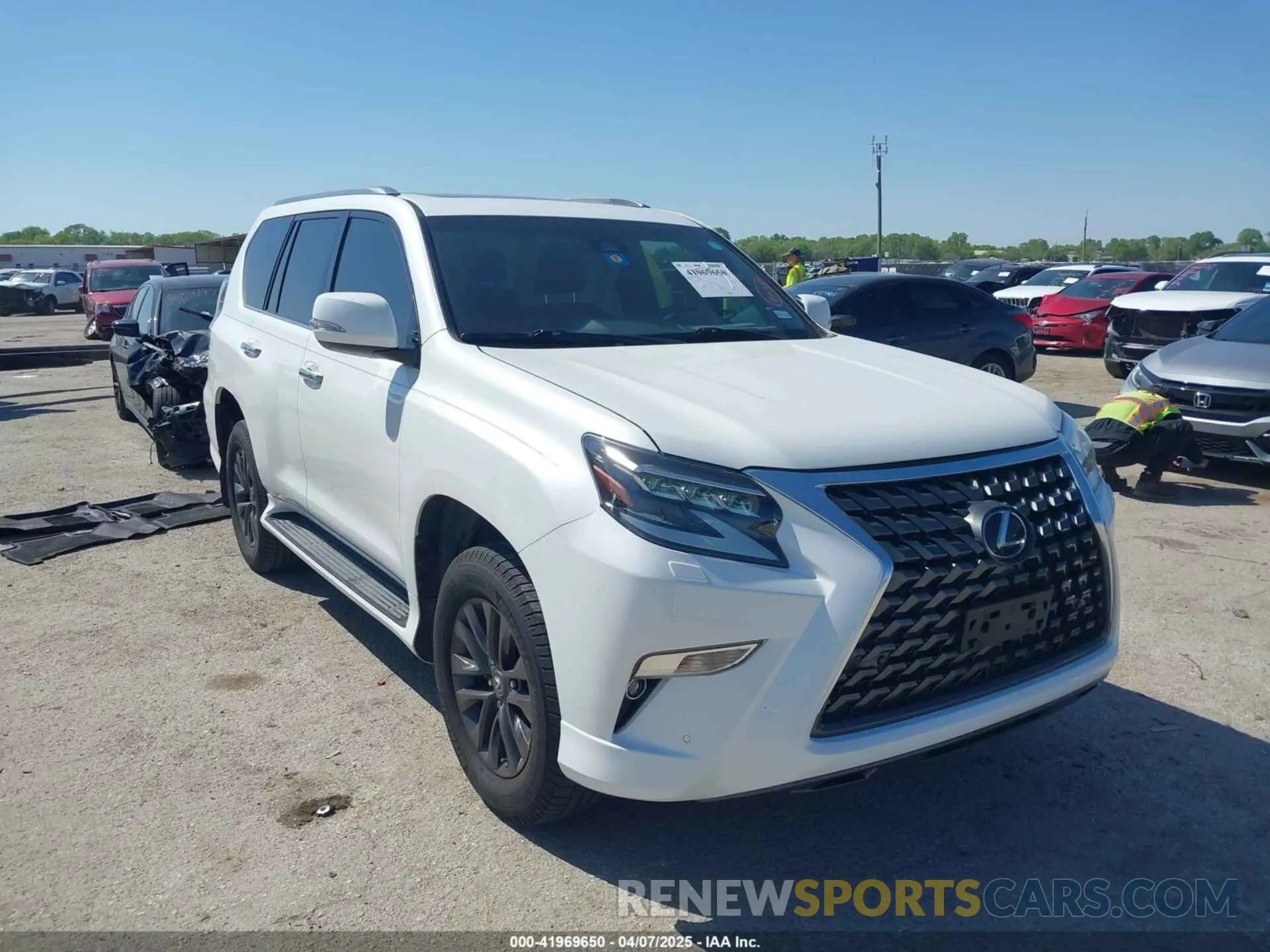 1 Photograph of a damaged car JTJAM7BX4L5263799 LEXUS GX 460 2020