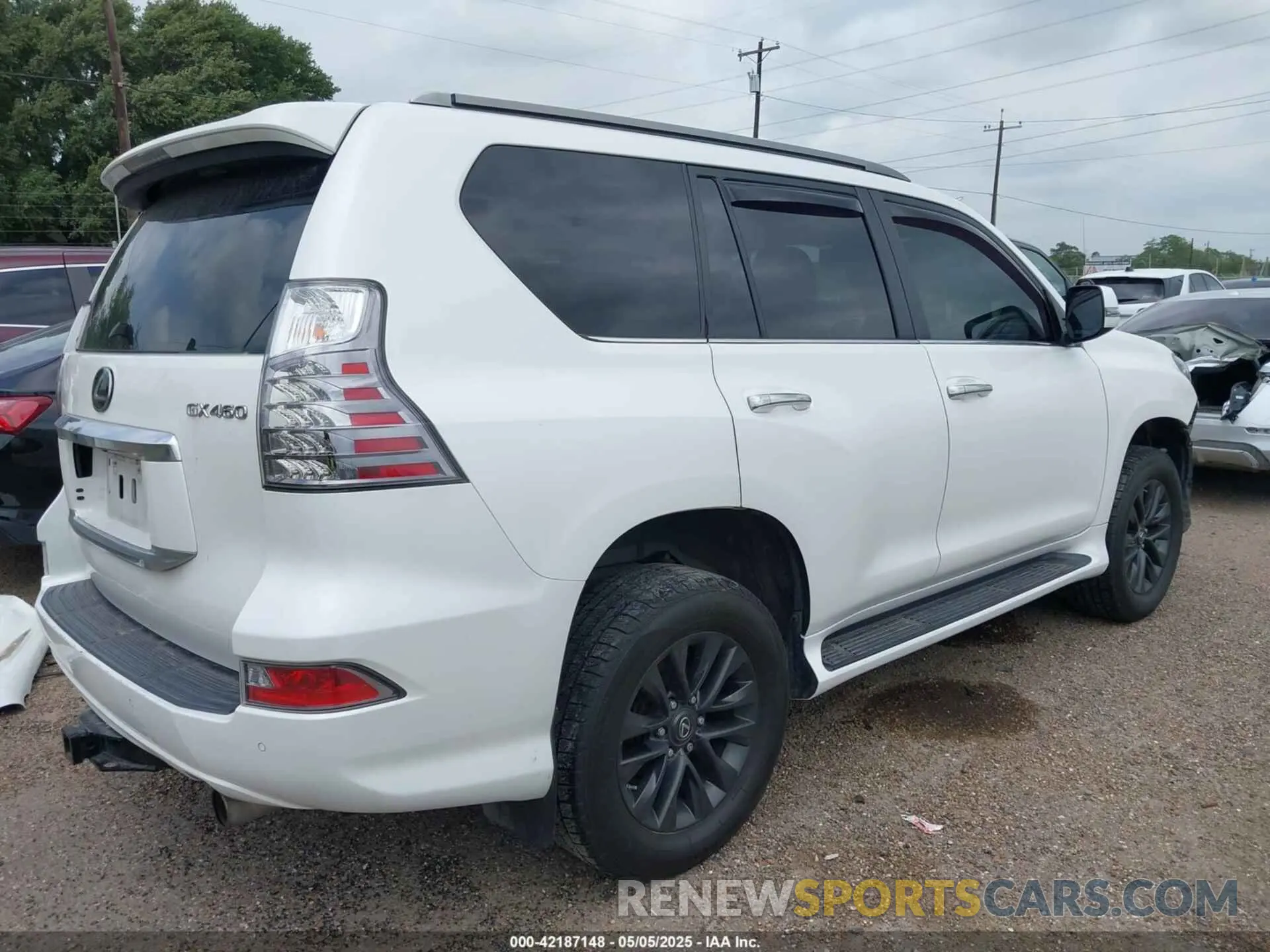 4 Photograph of a damaged car JTJAM7BX6L5266770 LEXUS GX 460 2020