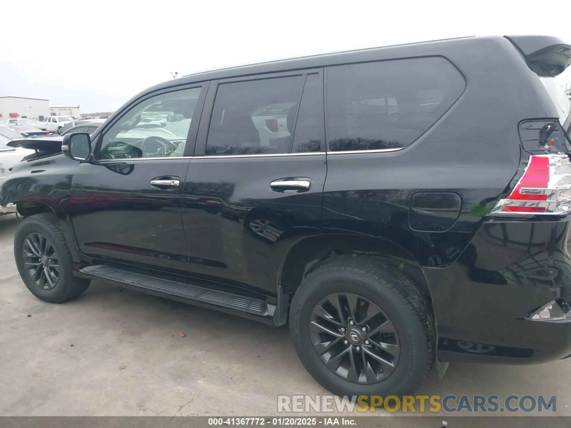 14 Photograph of a damaged car JTJAM7BX8L5240834 LEXUS GX 460 2020