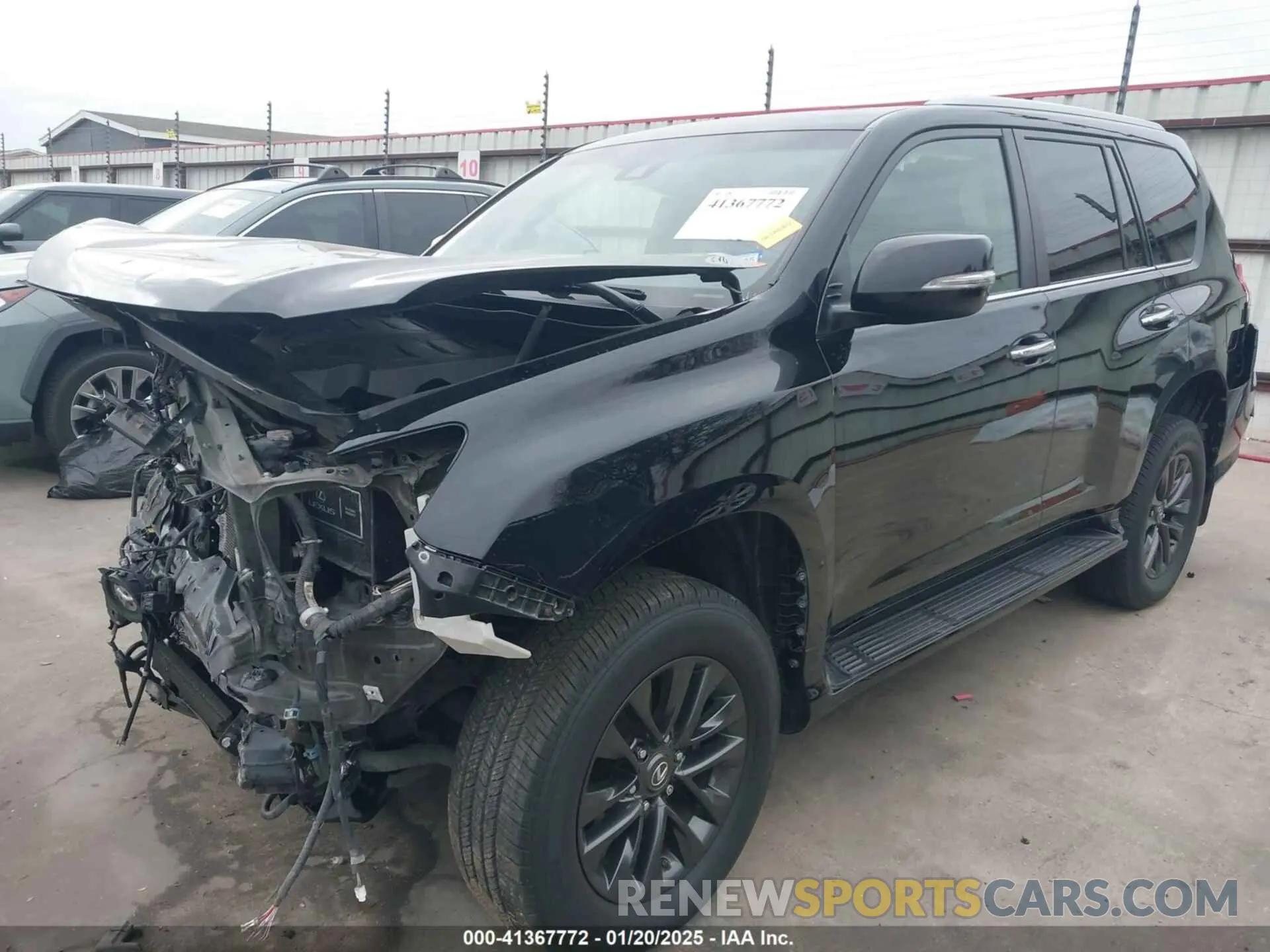 18 Photograph of a damaged car JTJAM7BX8L5240834 LEXUS GX 460 2020