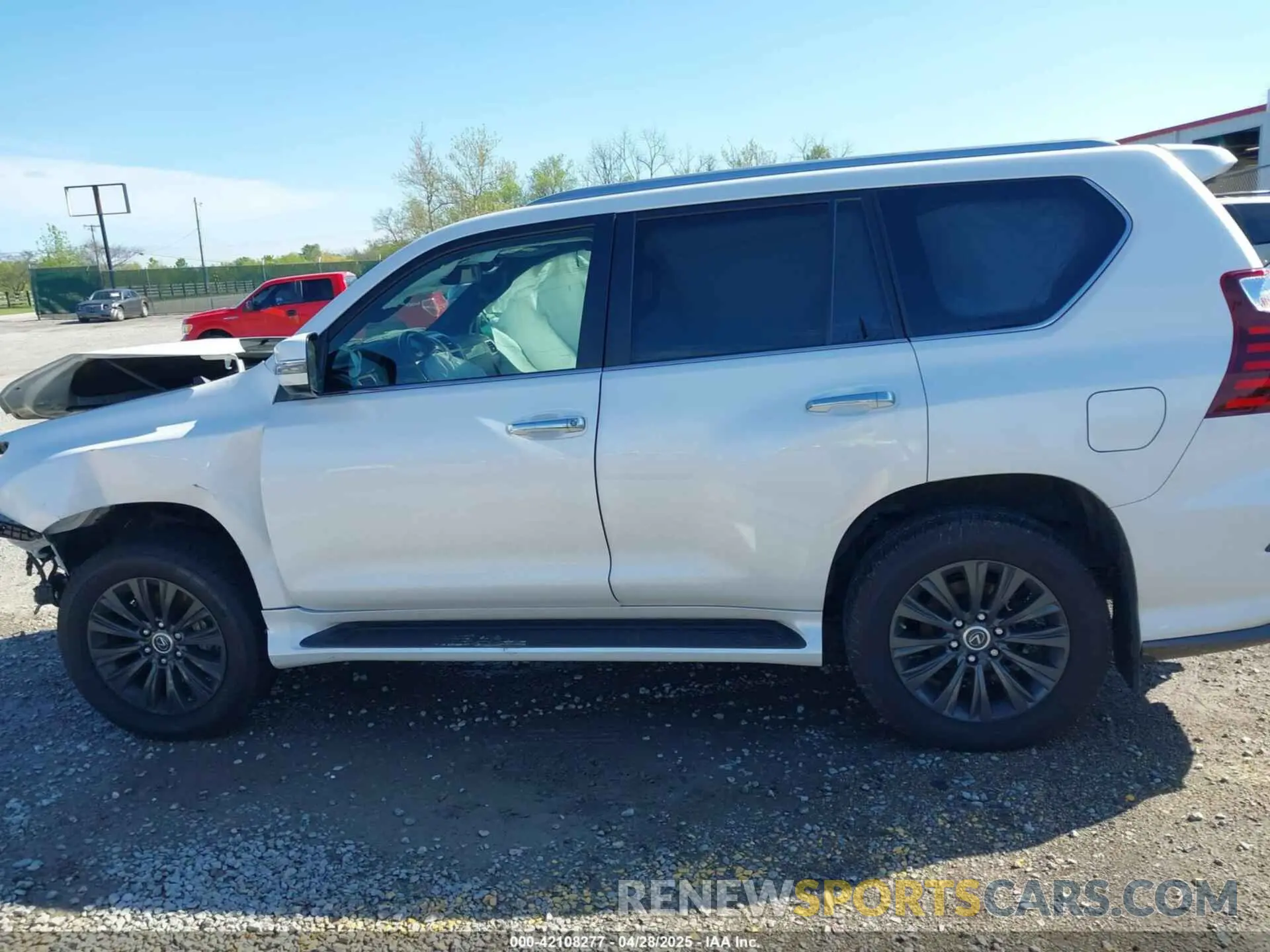 14 Photograph of a damaged car JTJGM7BX6L5259876 LEXUS GX 460 2020