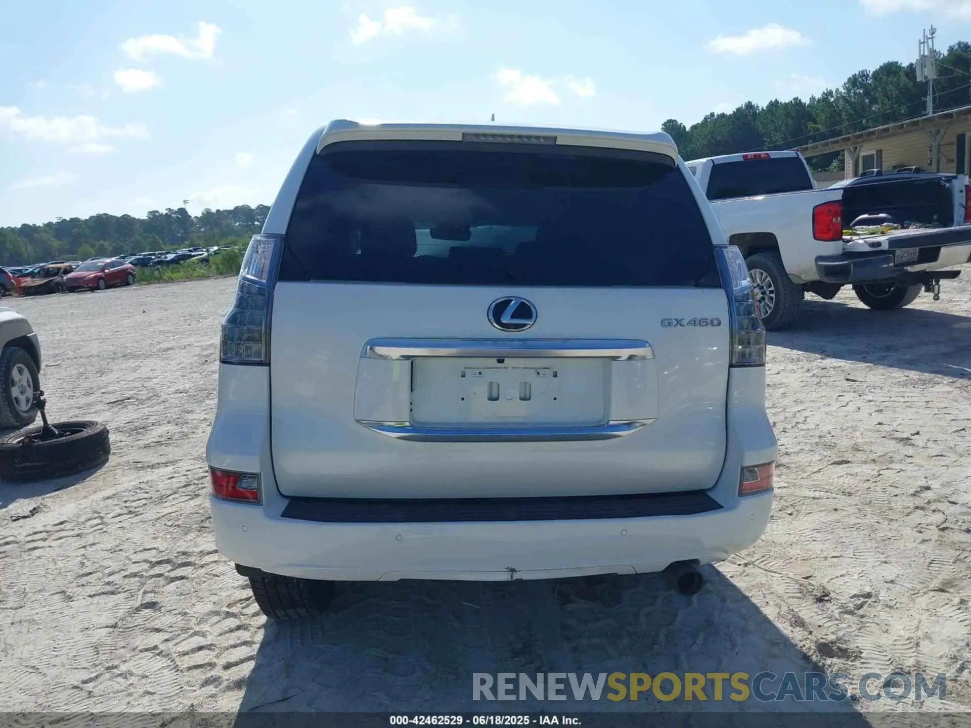 16 Photograph of a damaged car JTJAM7BX0M5302132 LEXUS GX 460 2021