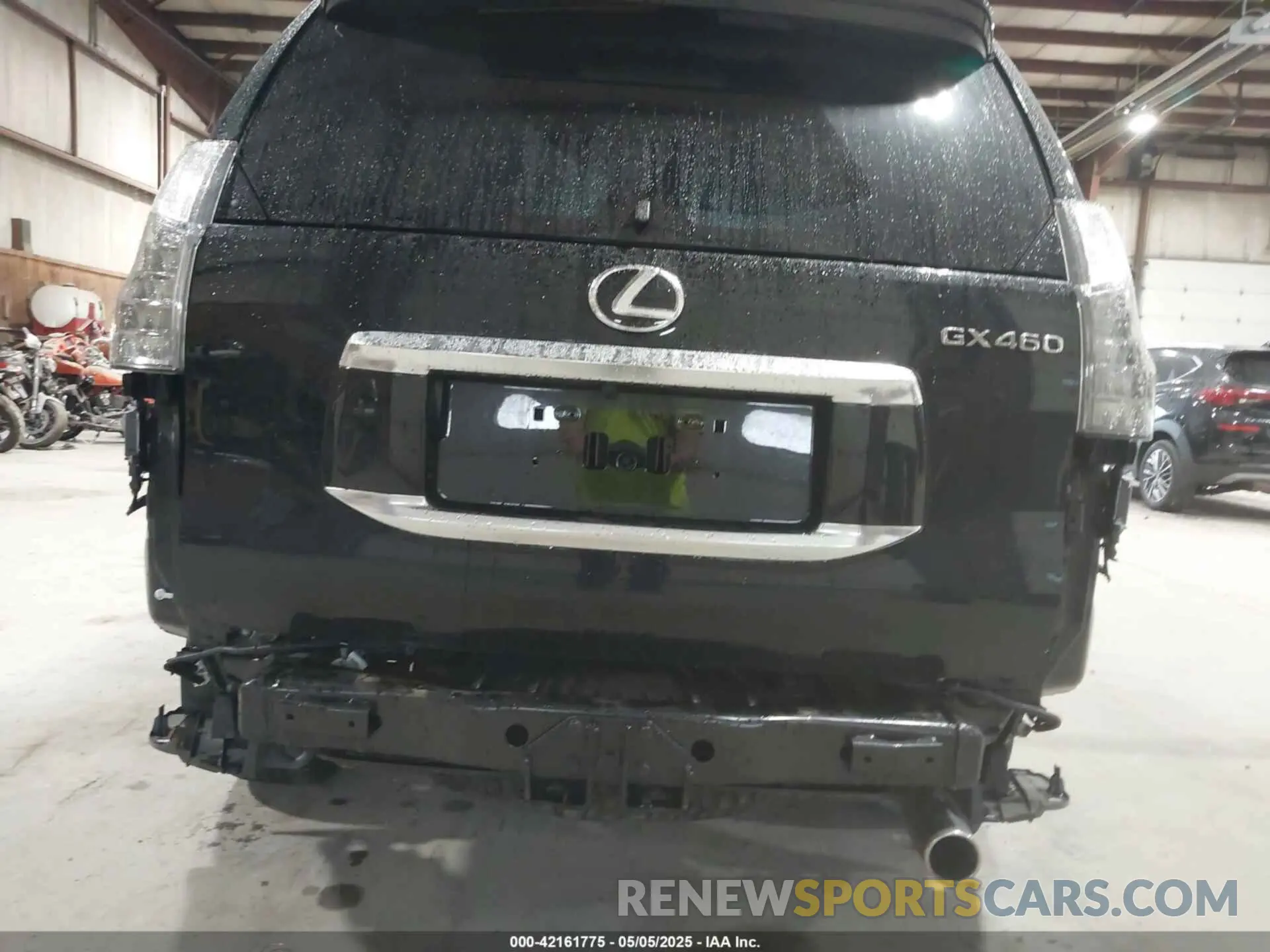 17 Photograph of a damaged car JTJAM7BX0M5304270 LEXUS GX 460 2021