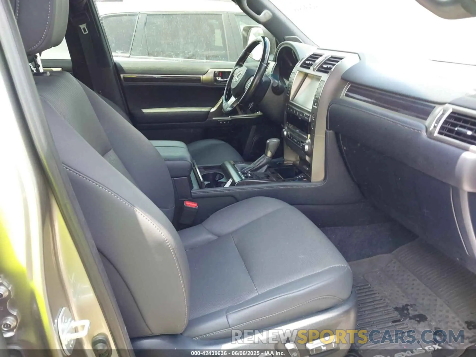 5 Photograph of a damaged car JTJAM7BX7M5298256 LEXUS GX 460 2021