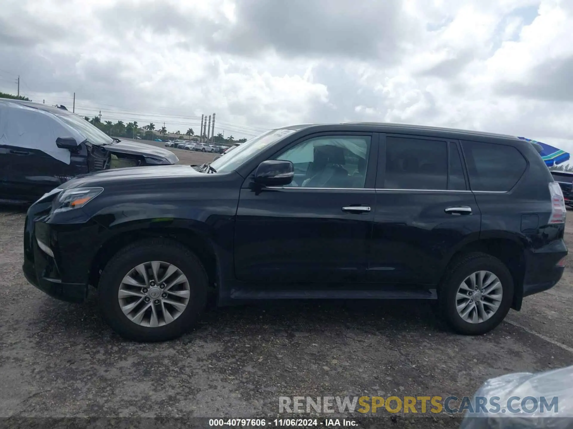 14 Photograph of a damaged car JTJAM7BX8M5277173 LEXUS GX 460 2021