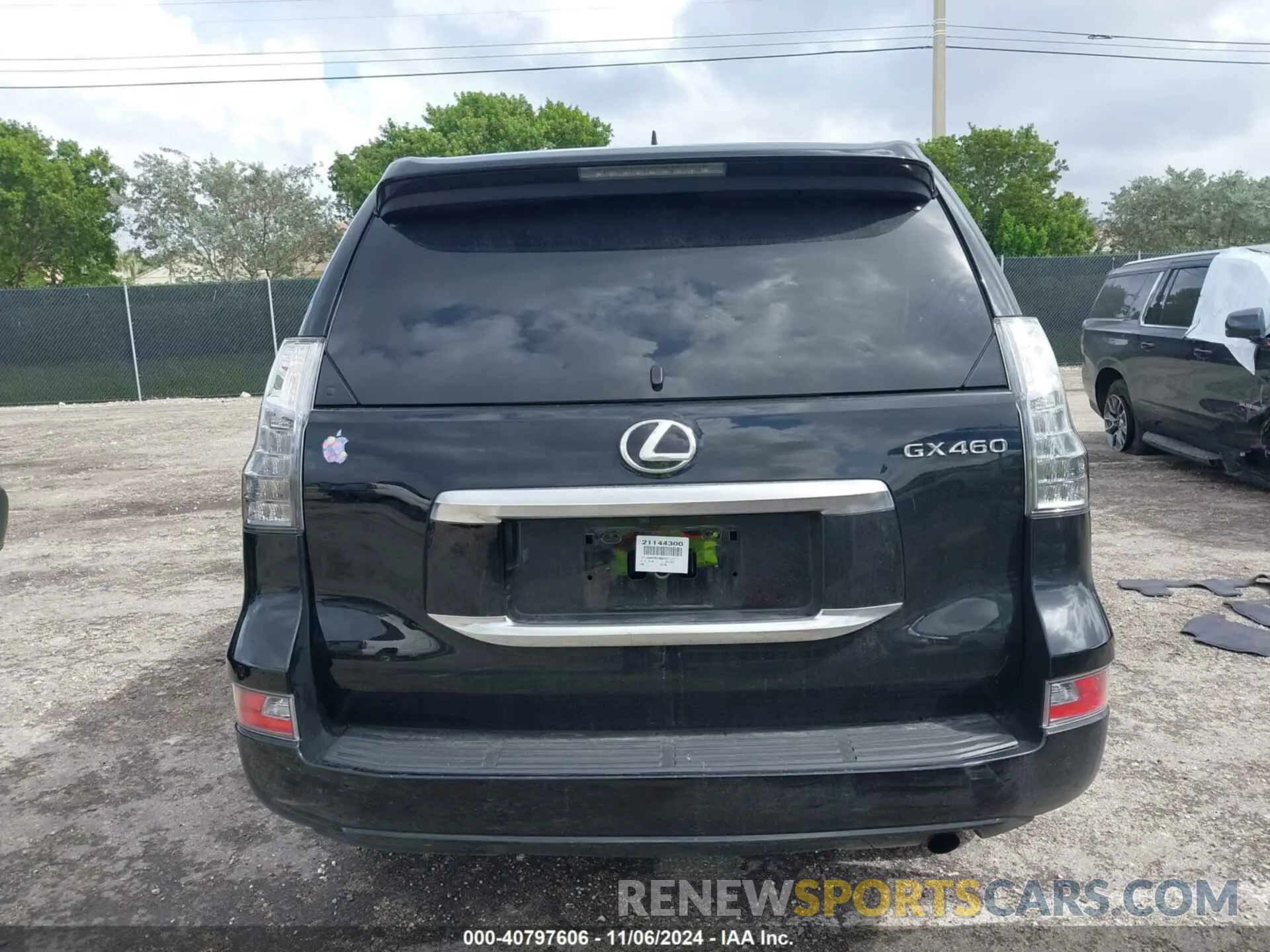 16 Photograph of a damaged car JTJAM7BX8M5277173 LEXUS GX 460 2021